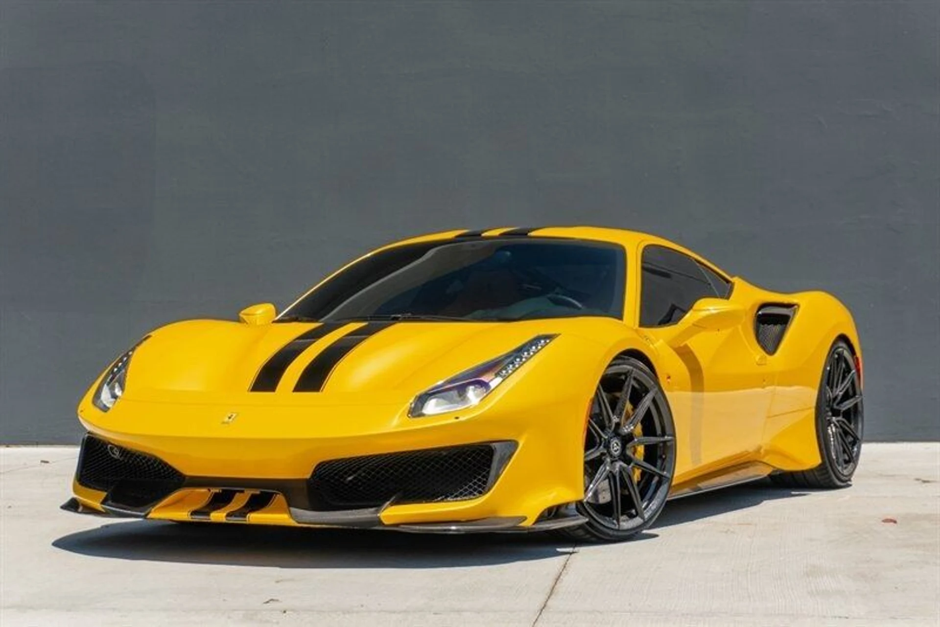 mph000_283853158_Used_2020_Ferrari_488_Pista_Giallo_Triplo_Strato_Tailor_Made_Spec_w_Gintani_Exhaust_1755091866_6862d101c7