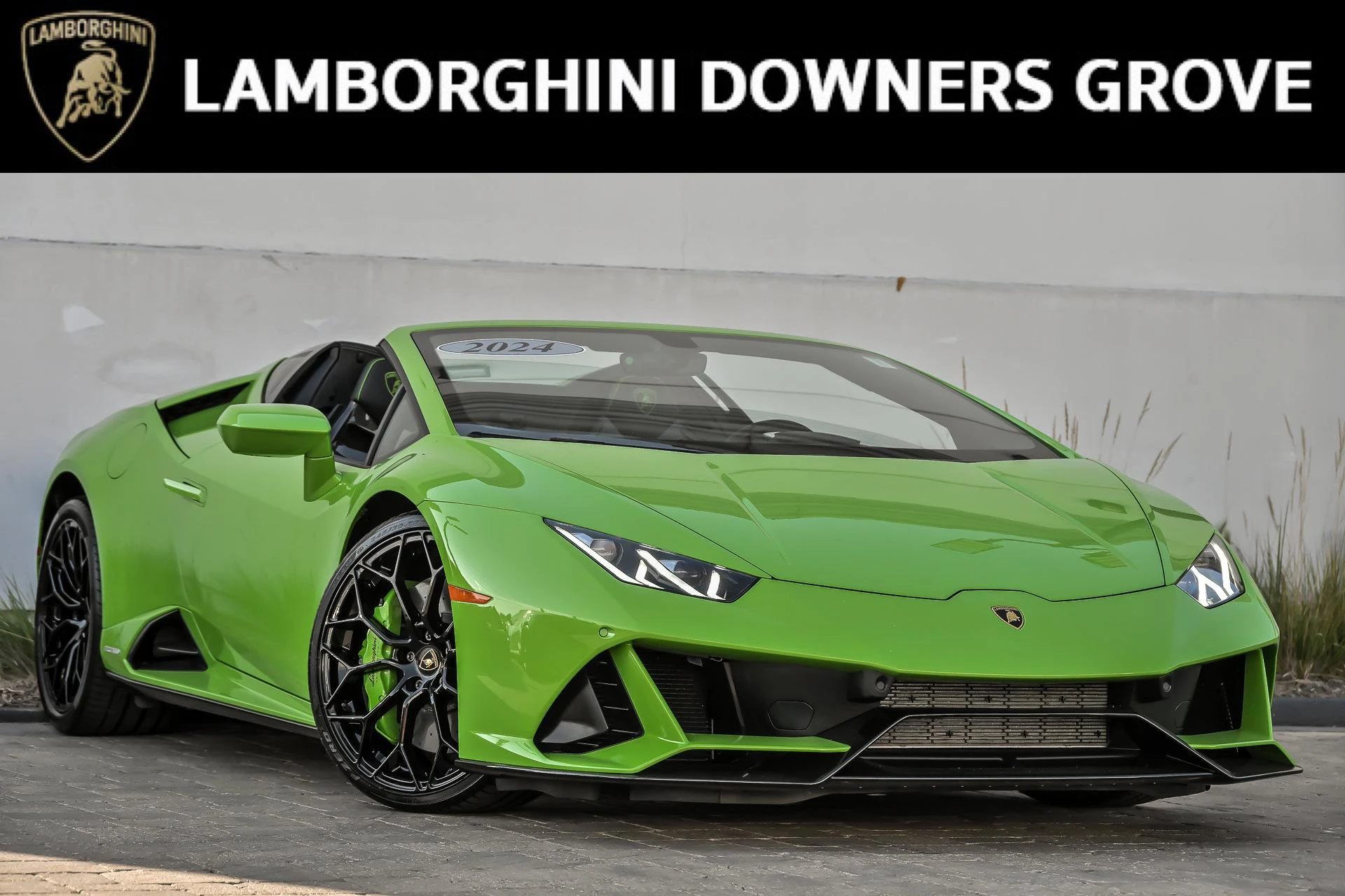 mph000_2840989465_Used_2024_Lamborghini_Huracan_EVO_Spyder_1759824934_545eac3a17