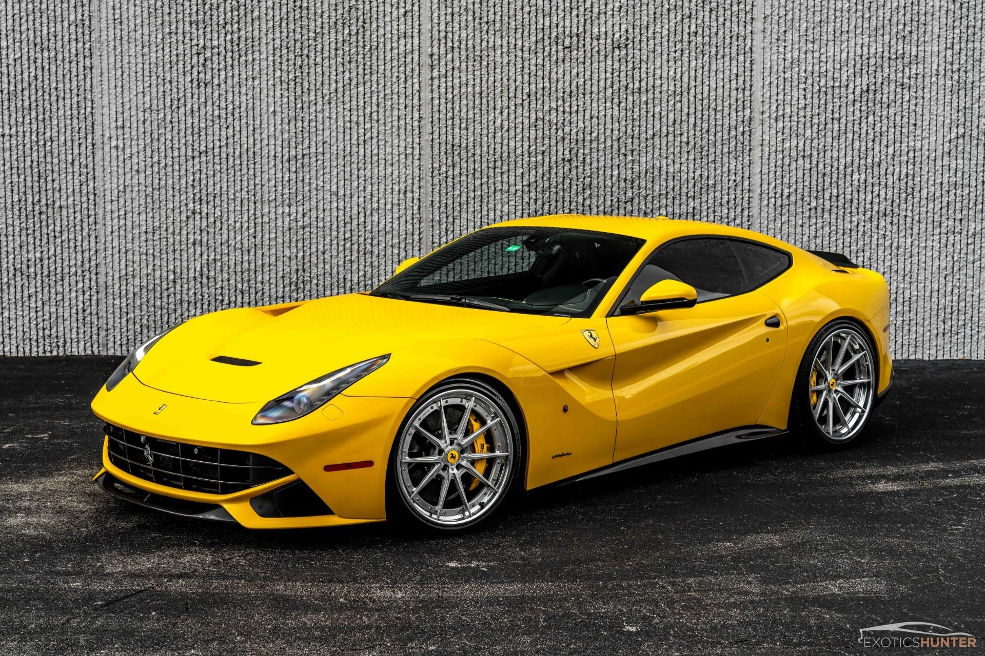 mph000_2856850673_Used_2014_Ferrari_F12_Berlinetta_w_INSANE_428_K_MSRP_Pass_Display_Race_Seats_Strasse_Wheels_1672263917_3e5eb3e801