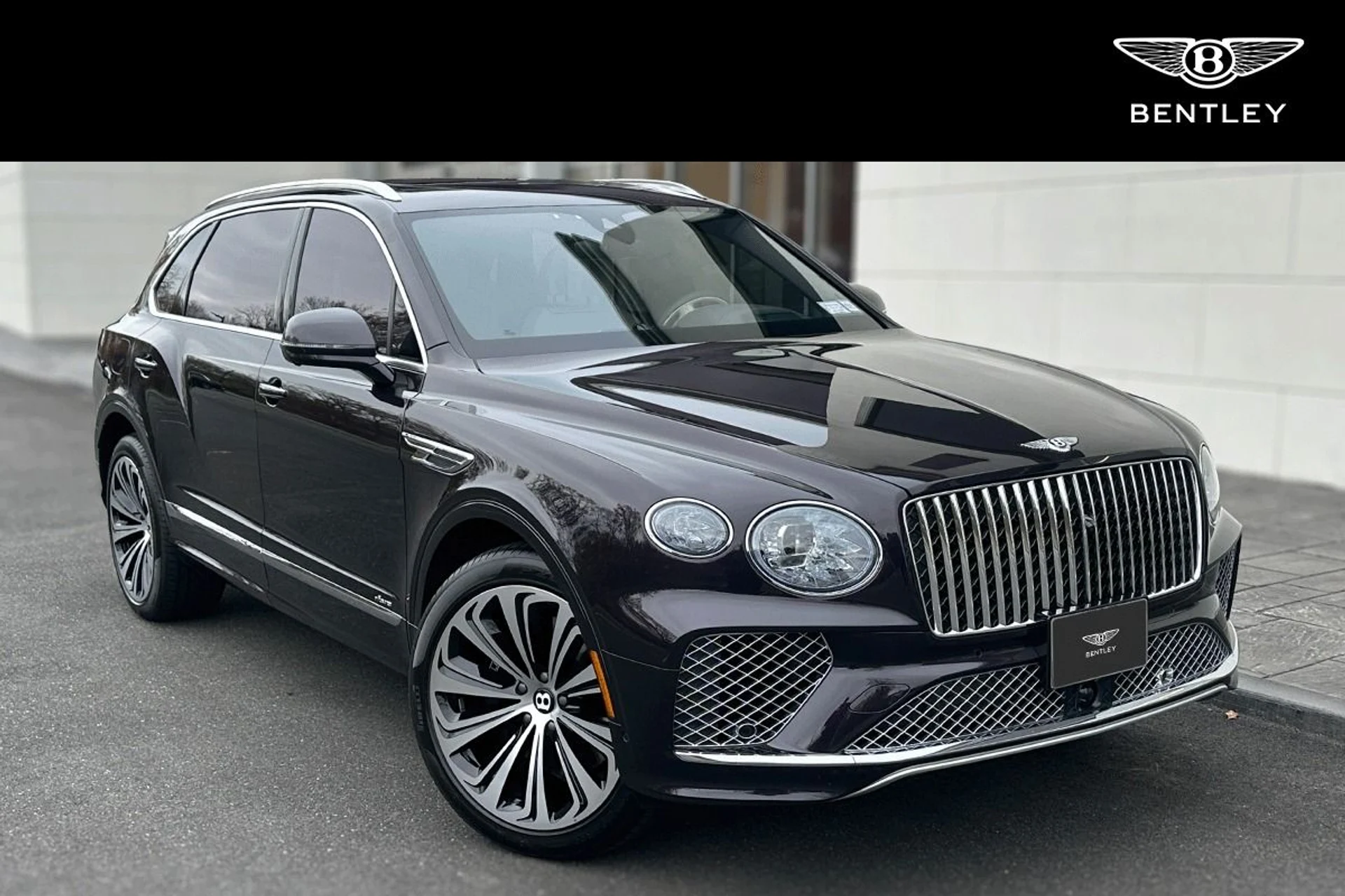 mph000_2869435800_Used_2024_Bentley_Bentayga_EWB_Azure_V8_1763042894_601fc71918
