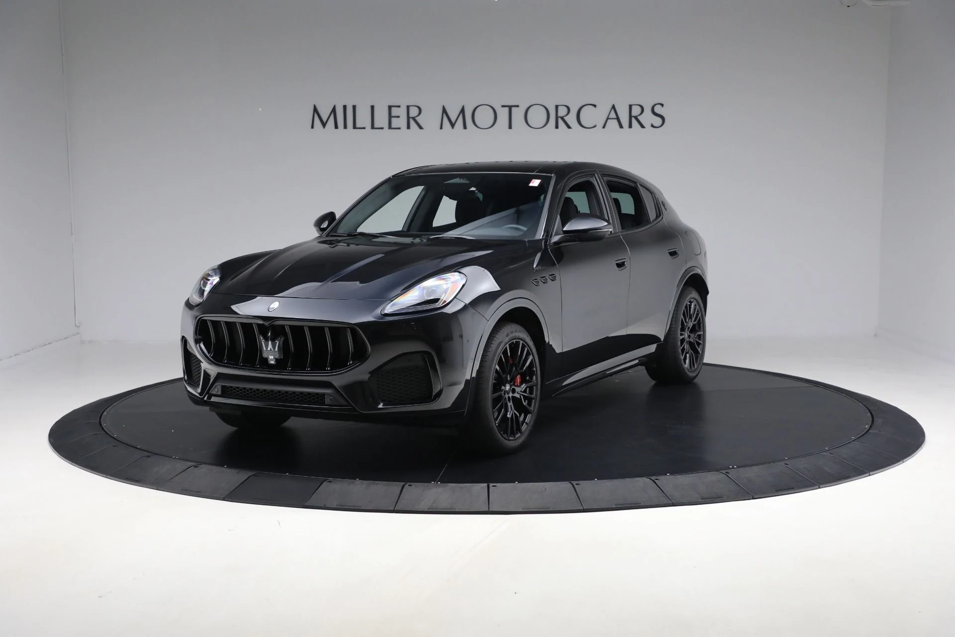 mph000_2886358610_New_2025_Maserati_Grecale_Modena_8c00d891d2