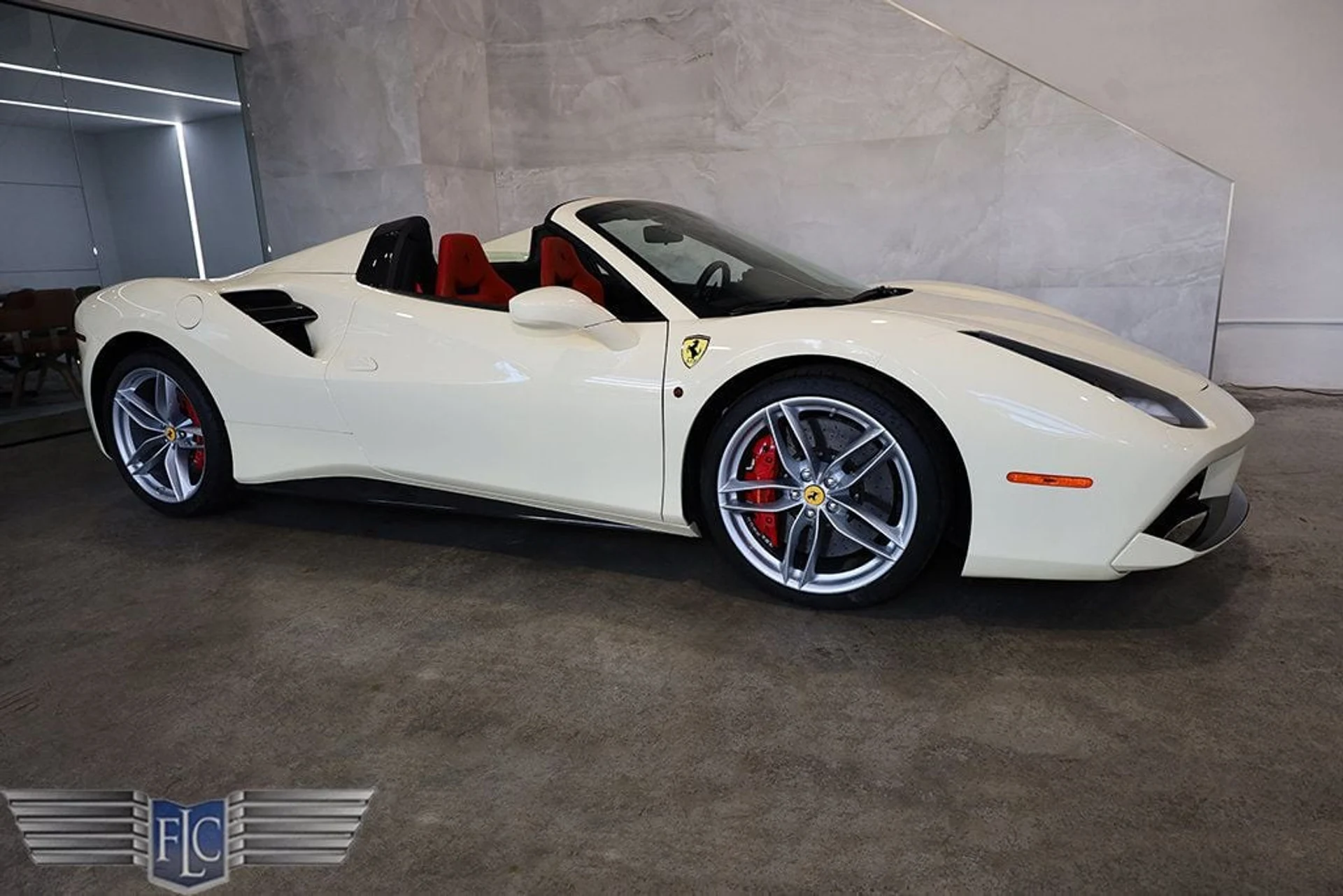 mph000_2886874916_used_2018_ferrari_488_spider_convertible_9689_22993121_1_1024_ef24ea9f46