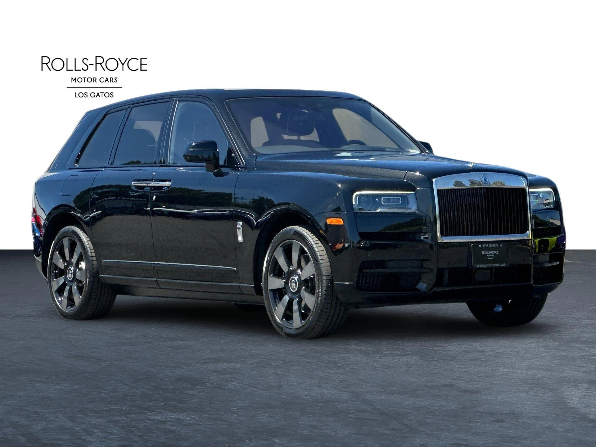 mph000_2901017258_Used_2023_Rolls_Royce_Cullinan_1777018509_2f938d3e07