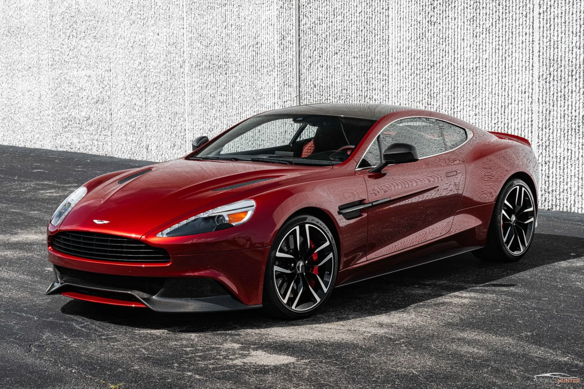 mph000_2901956503_Used_2015_Aston_Martin_Vanquish_Remarkable_325_K_MSRP_Special_AML_Color_Diavolo_Red_Carbon_Everything_1771284972_bb2bbbc3c0