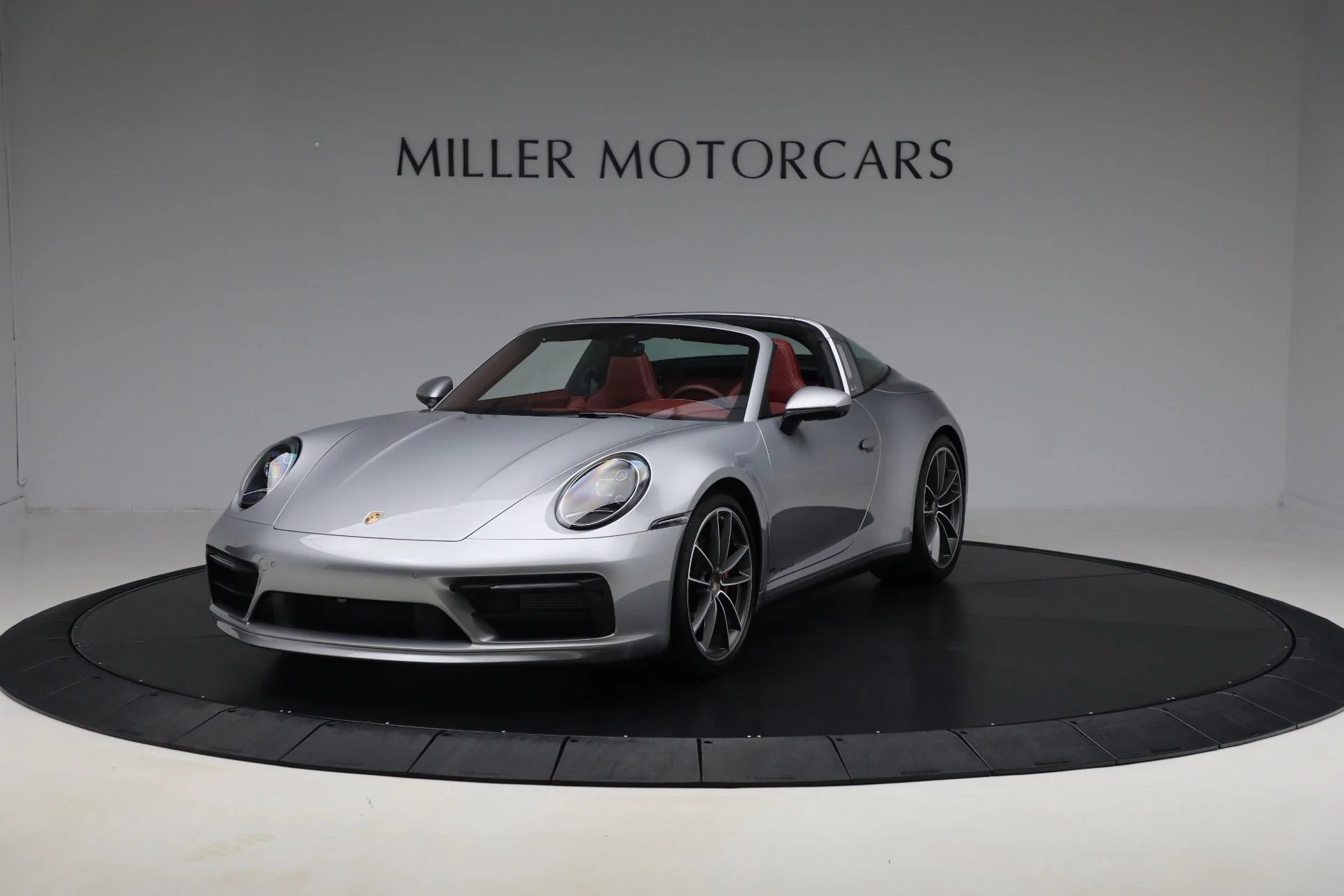 mph000_2916363309_Used_2024_Porsche_911_Targa_4_S_cc31600103
