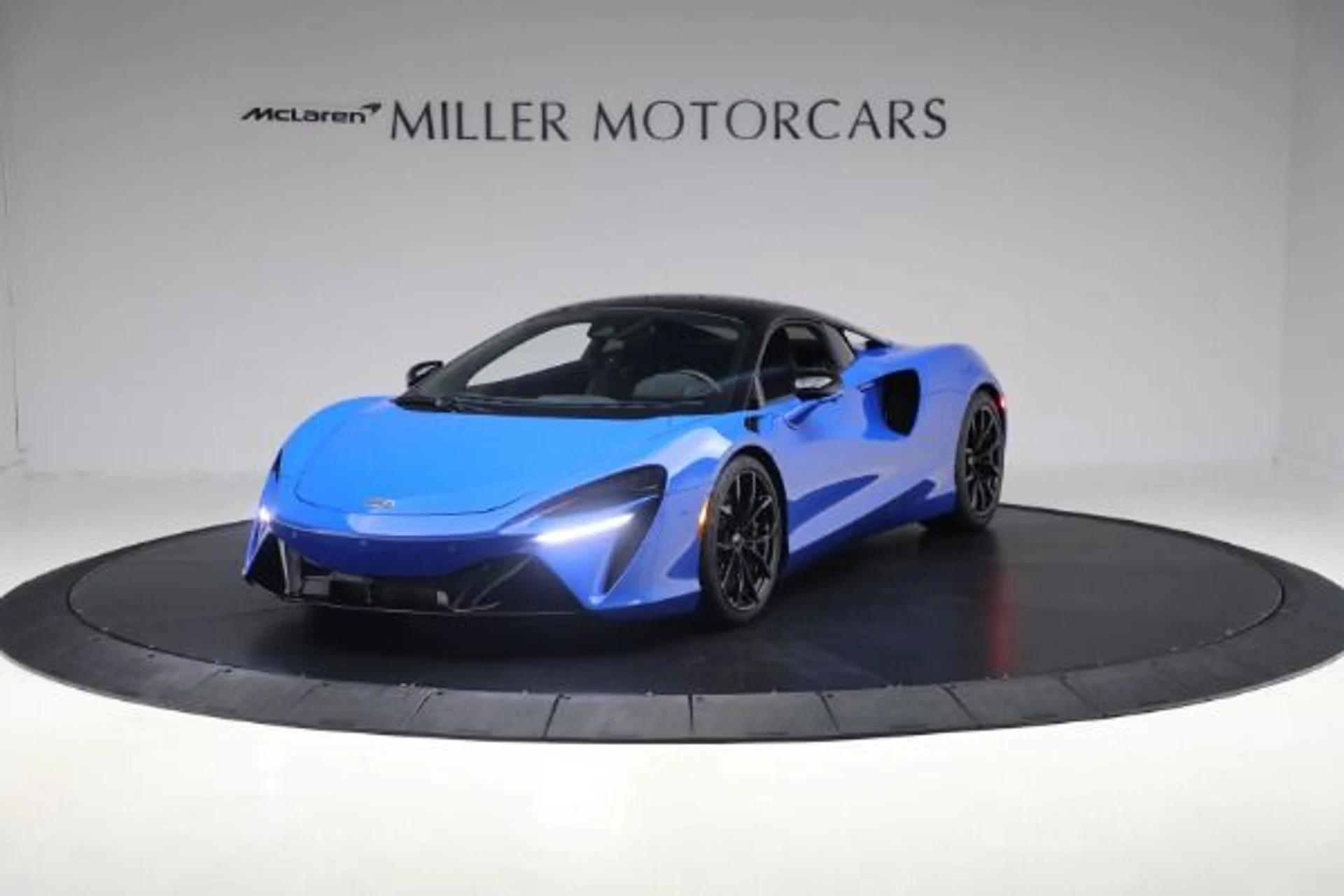 mph000_2936771037_Used_2023_Mc_Laren_Artura_Performance_3f05864c25