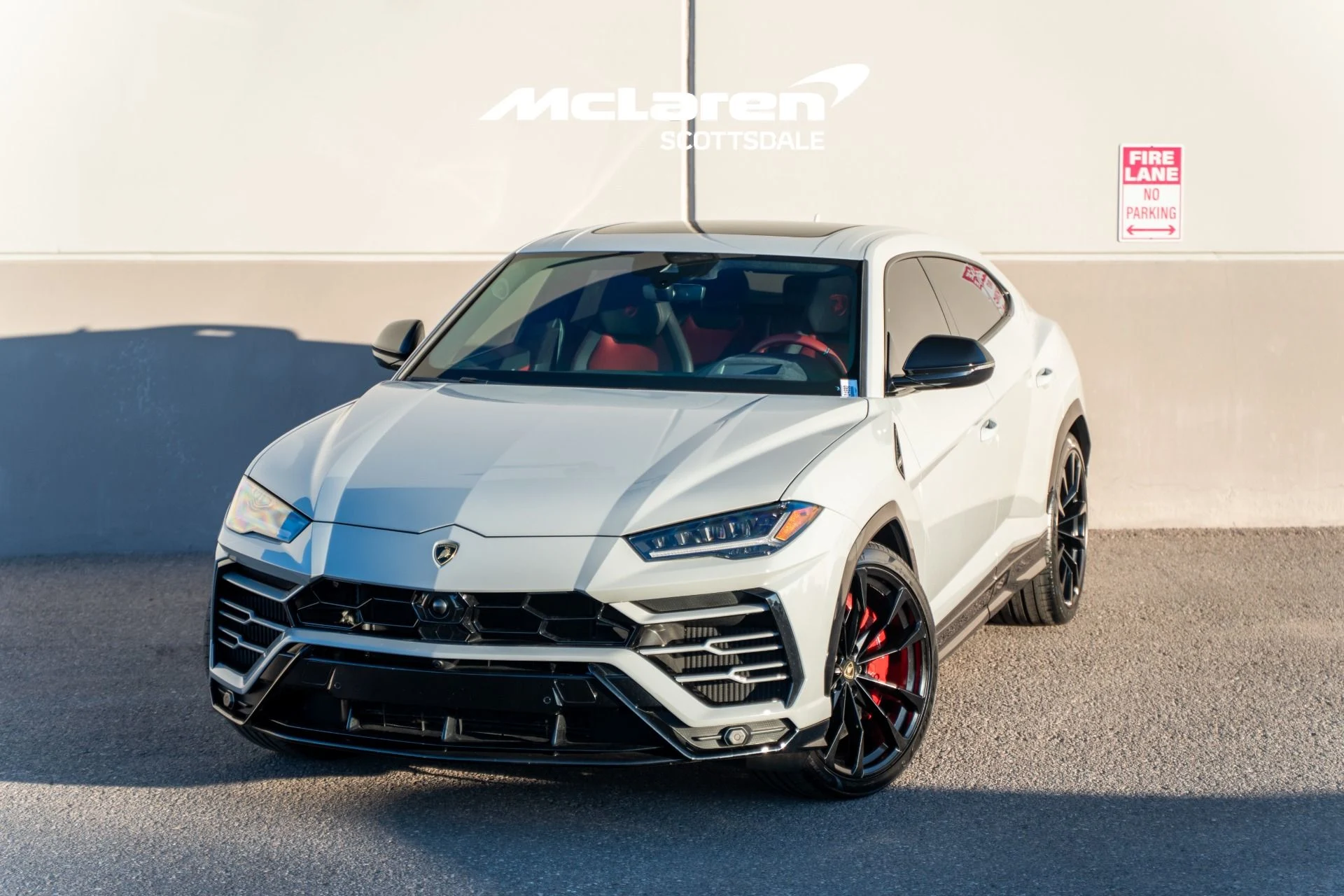 mph000_2962740956_Used_2021_LAMBORGHINI_URUS_1765671220_4d204dec2e