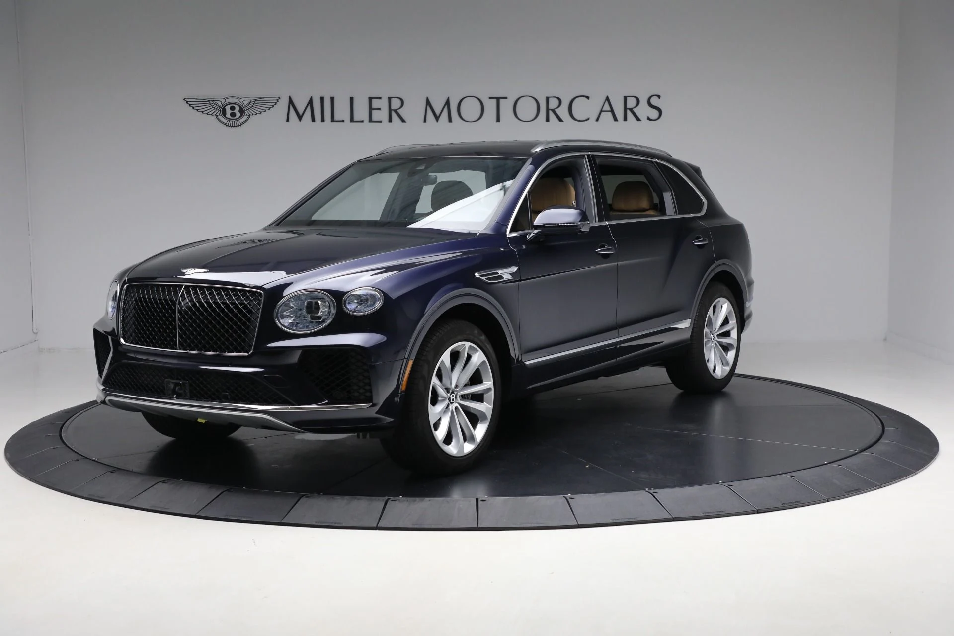 mph000_2969084832_Used_2024_Bentley_Bentayga_EWB_V8_959ef5d09f