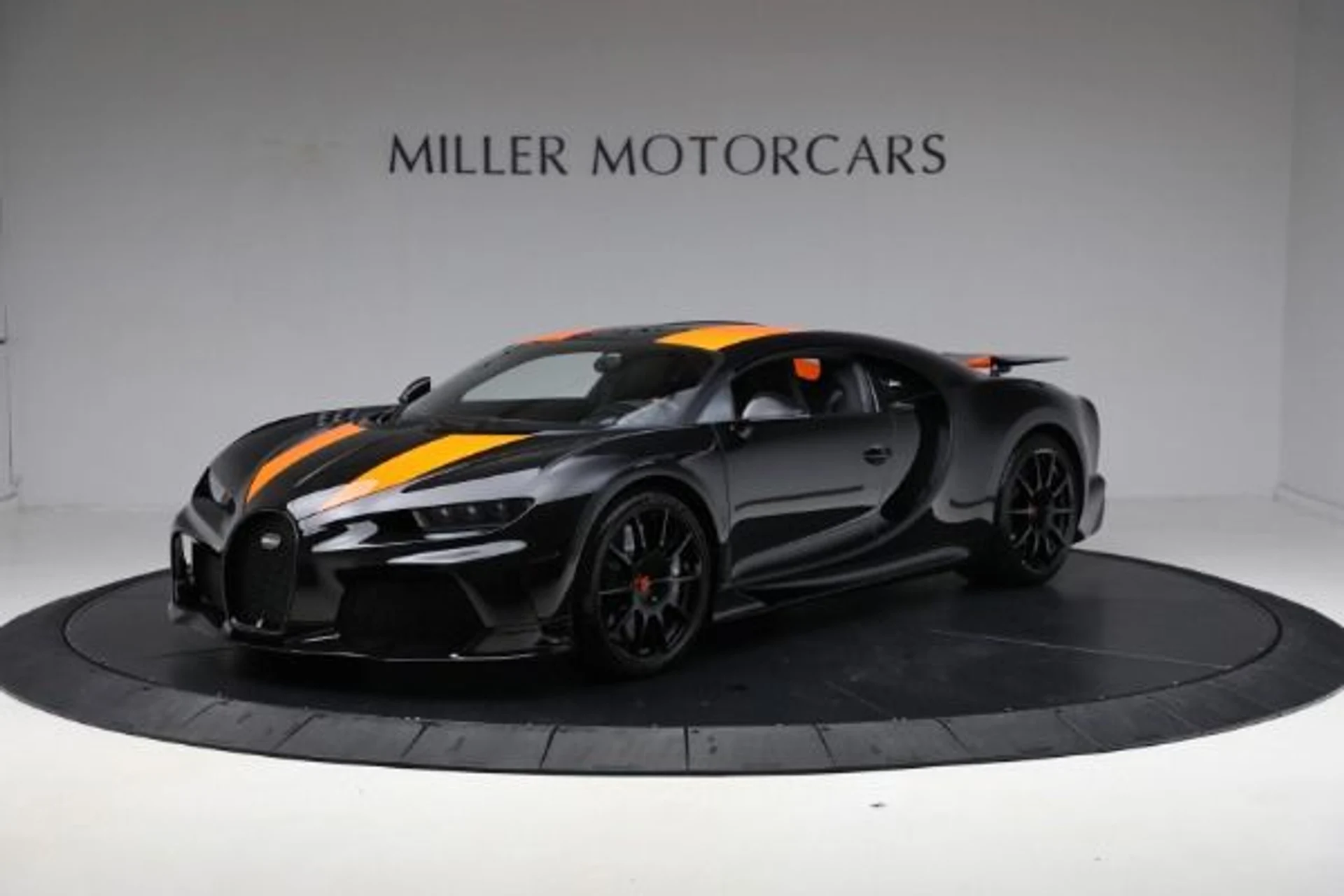 mph000_2971580268_Used_2022_Bugatti_Chiron_Super_Sport_48216610ac