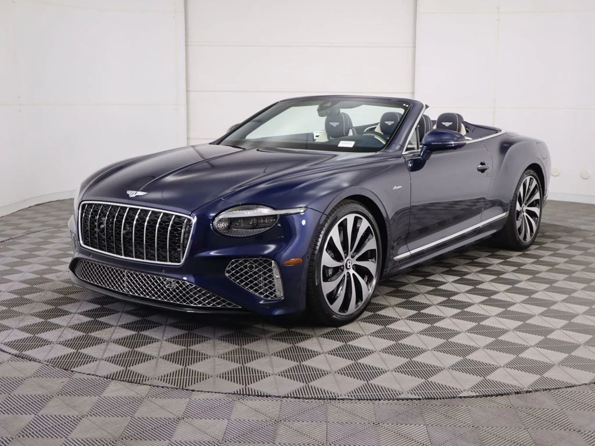 mph000_2973436871_new_2026_bentley_continental_gtc_8119_22981514_1_1024_9e8334f31c