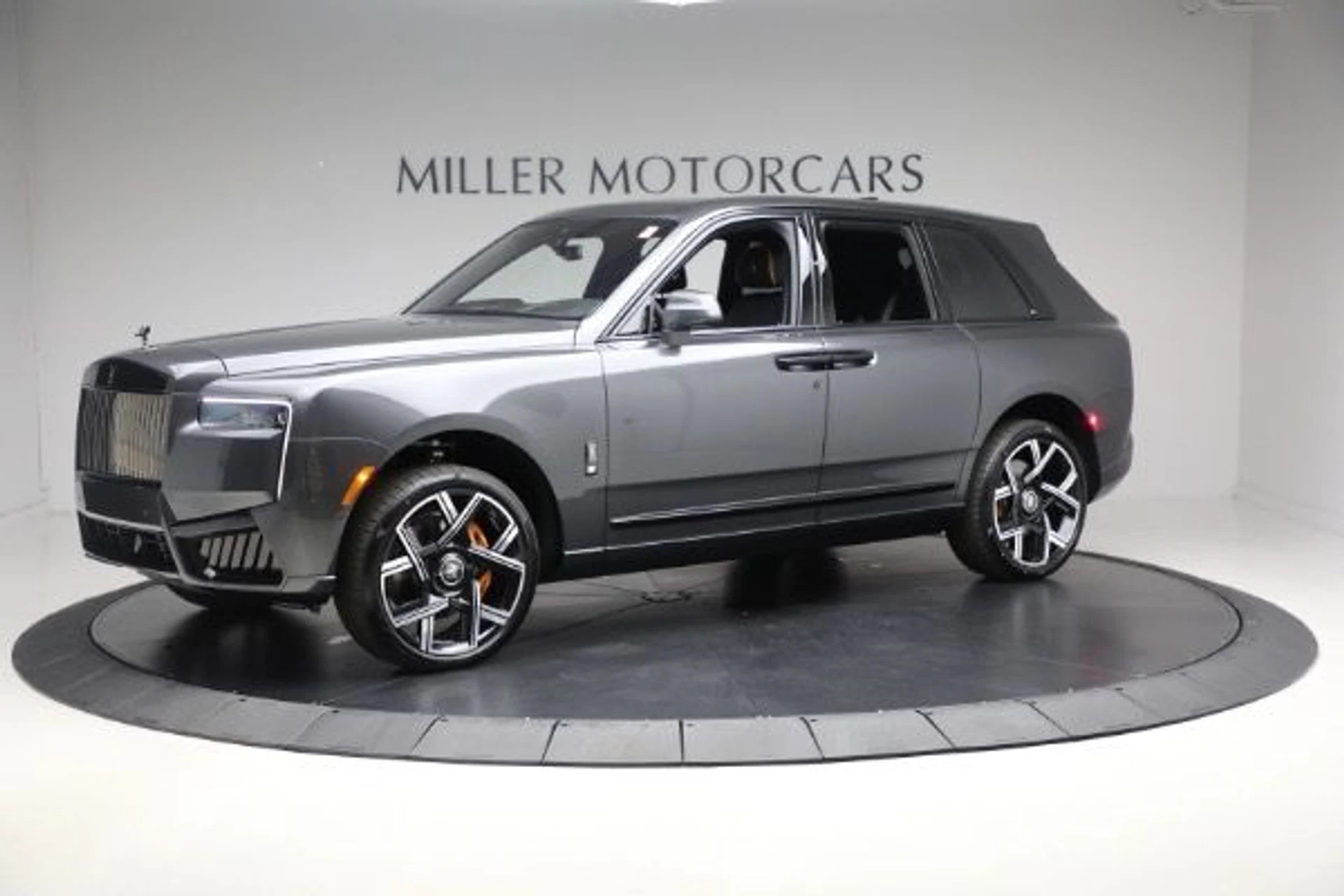 mph000_2996303022_New_2026_Rolls_Royce_Black_Badge_Cullinan_ed2c06e223