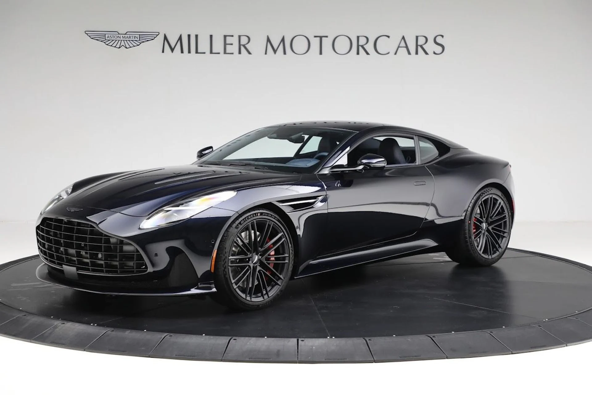 mph000_3000765044_Used_2024_Aston_Martin_DB_12_V8_ddb64546bf