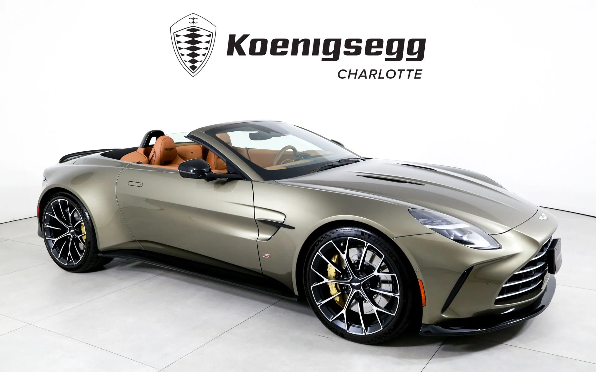 mph000_3017033494_Used_2026_Aston_Martin_Vantage_S_Roadster_1782838255_fc4283a6e0