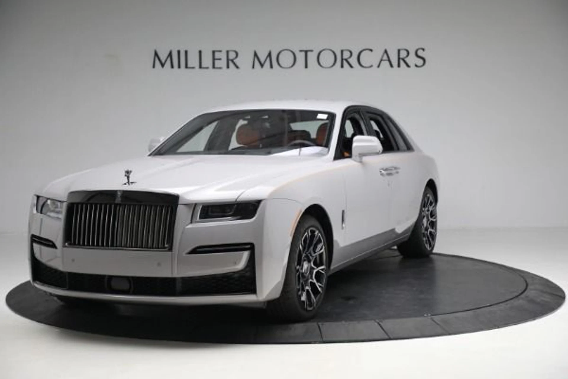 mph000_3028250715_Used_2023_Rolls_Royce_Black_Badge_Ghost_e121e185ef