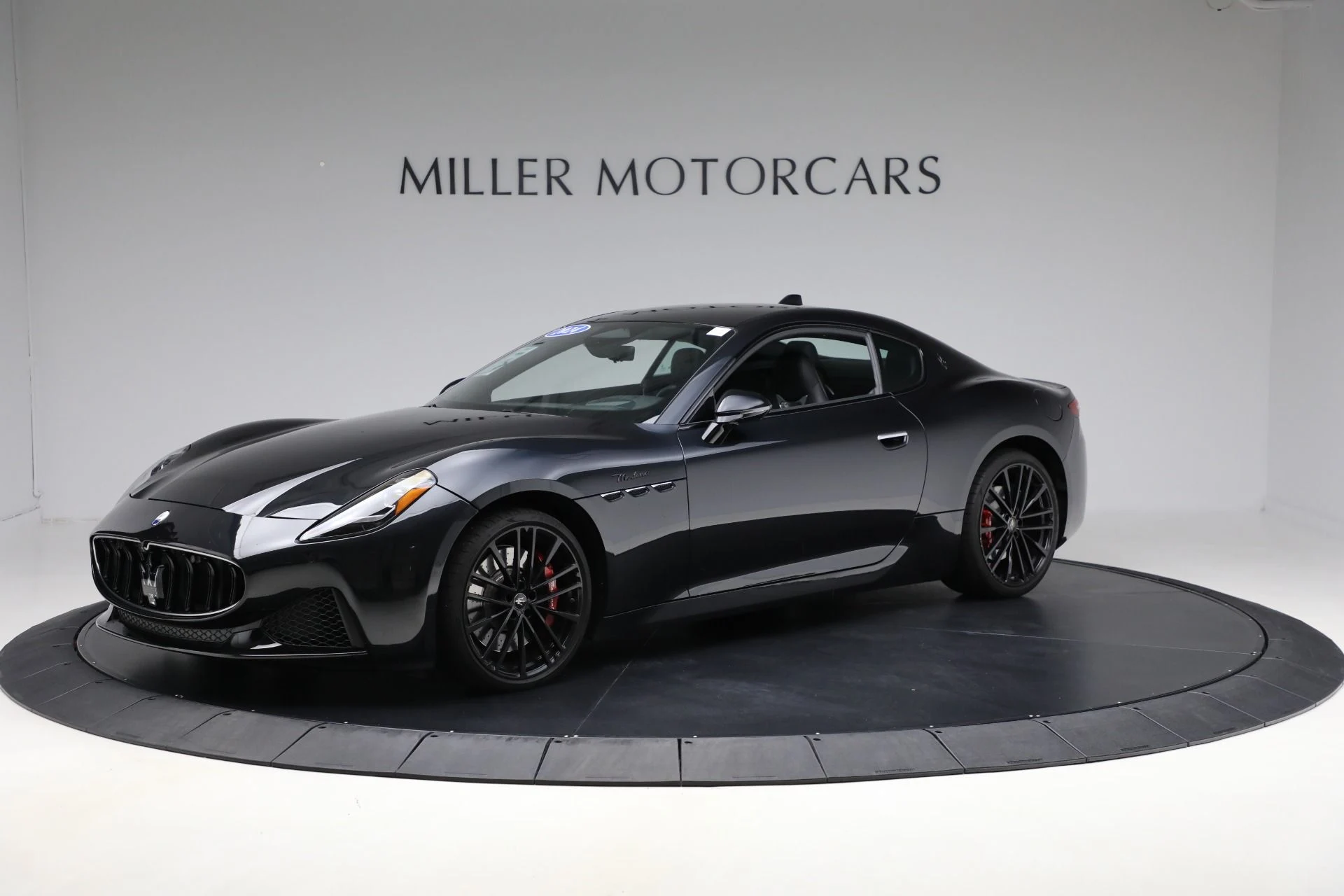 mph000_3029176409_Used_2024_Maserati_Gran_Turismo_Modena_03ec3abf8d