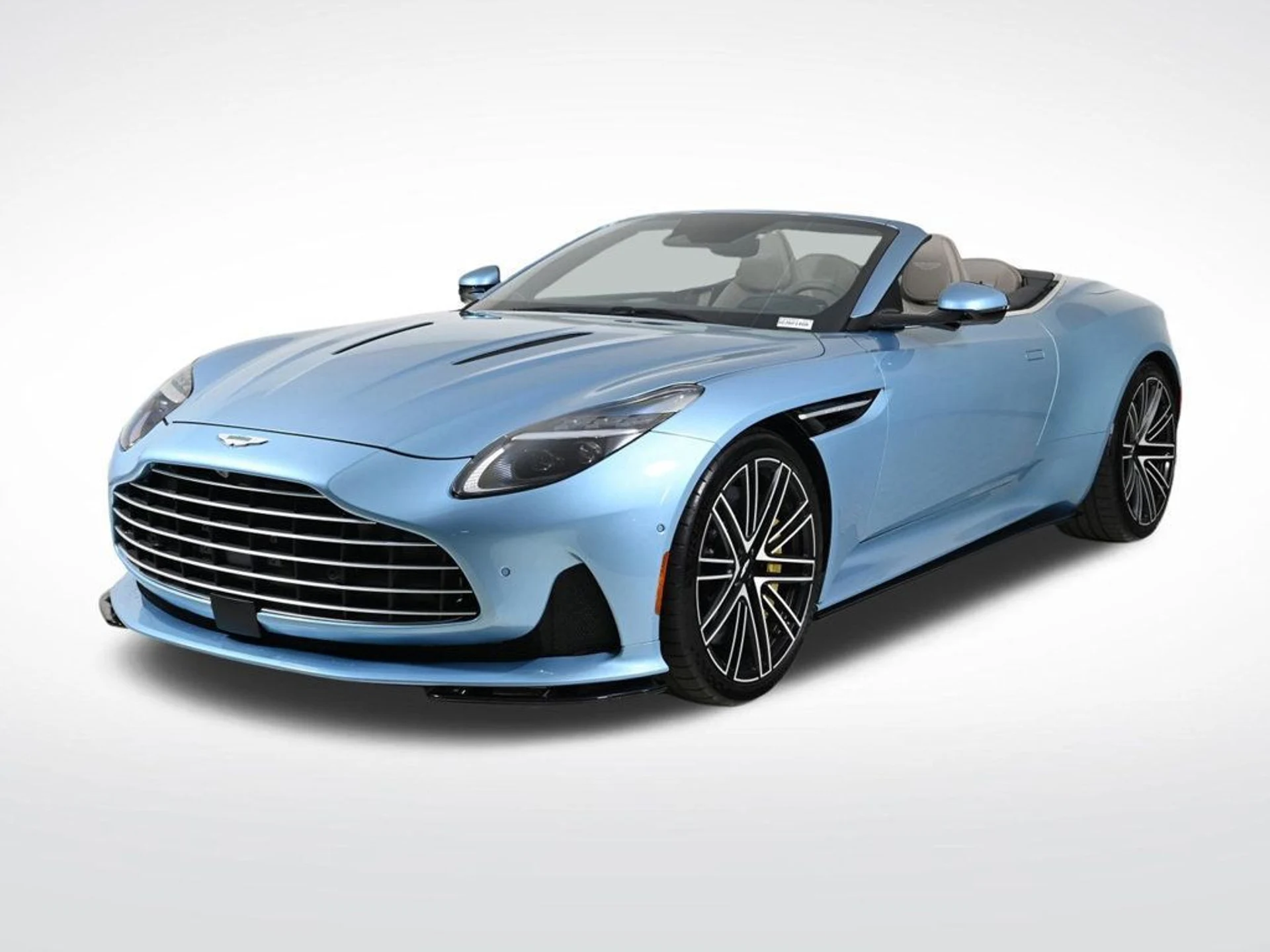 mph000_3035616920_used_2024_aston_martin_db12_volante_11350_22946063_1_1024_820bbe769a