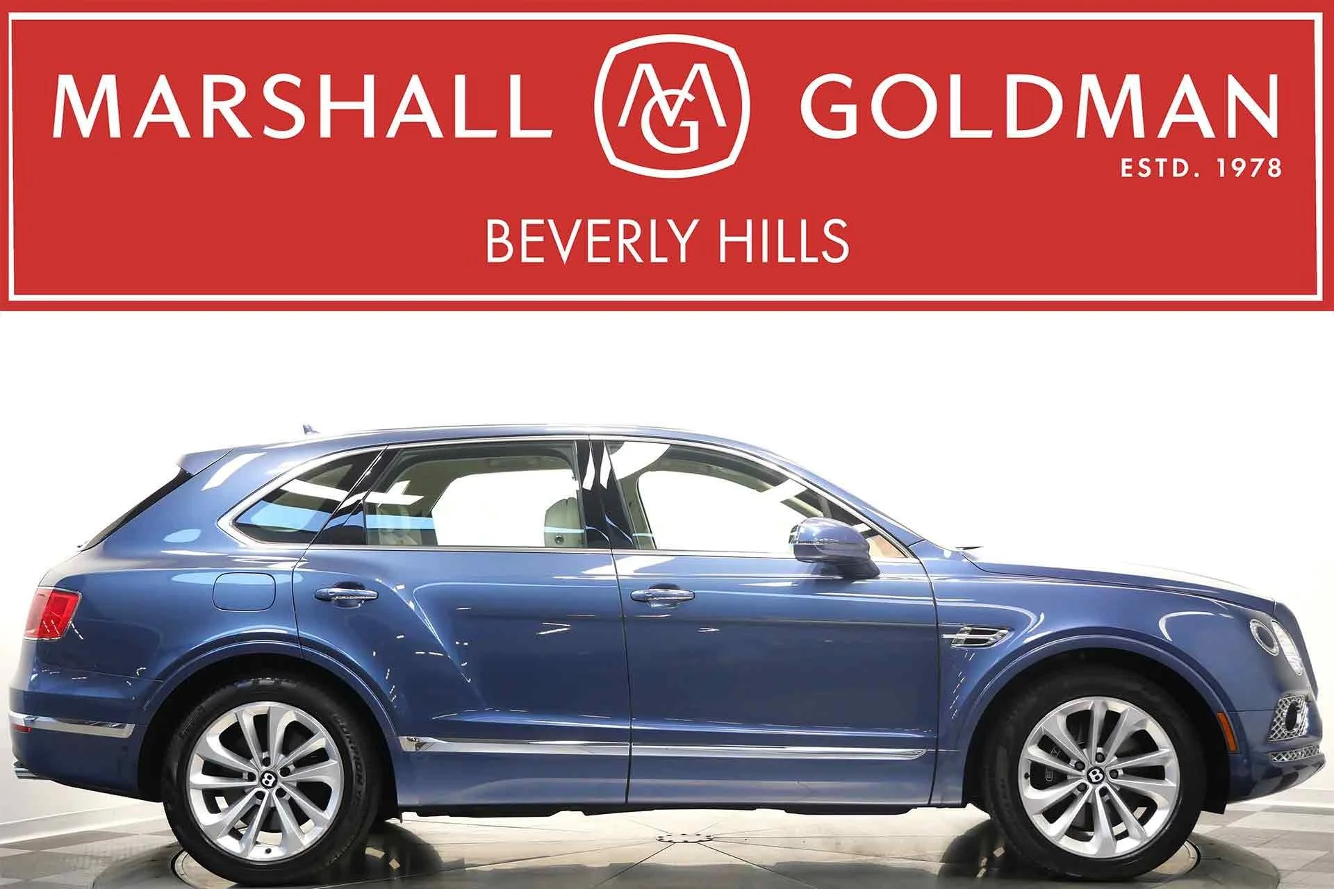 mph000_3039521013_Used_2018_Bentley_Bentayga_Onyx_Edition_W12_Touring_Specification_Front_Seat_Comfort_Specification_1772647427_596c73b20a
