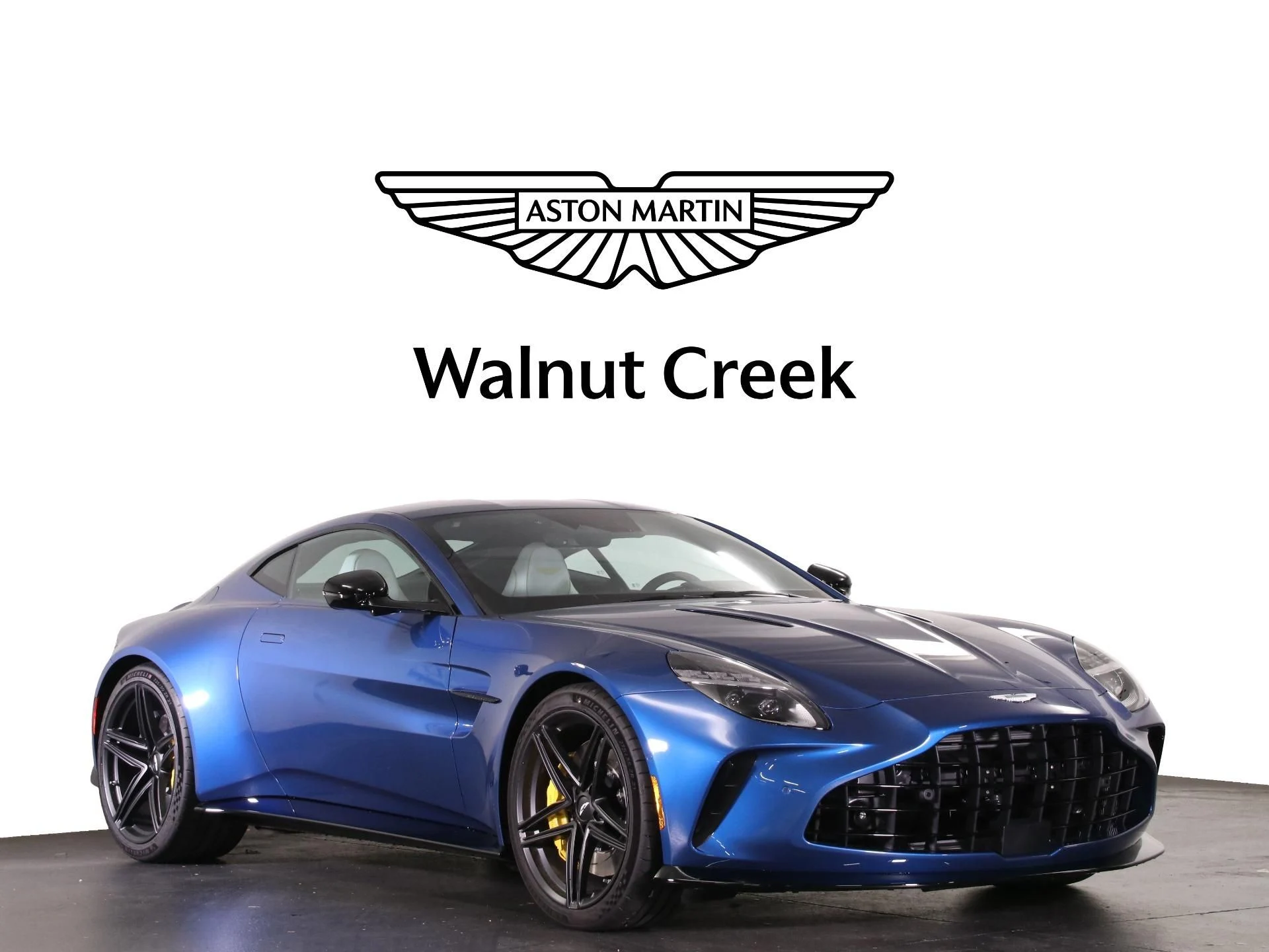 mph000_3040799963_Used_2025_Aston_Martin_Vantage_1733993623_b3c88e0305