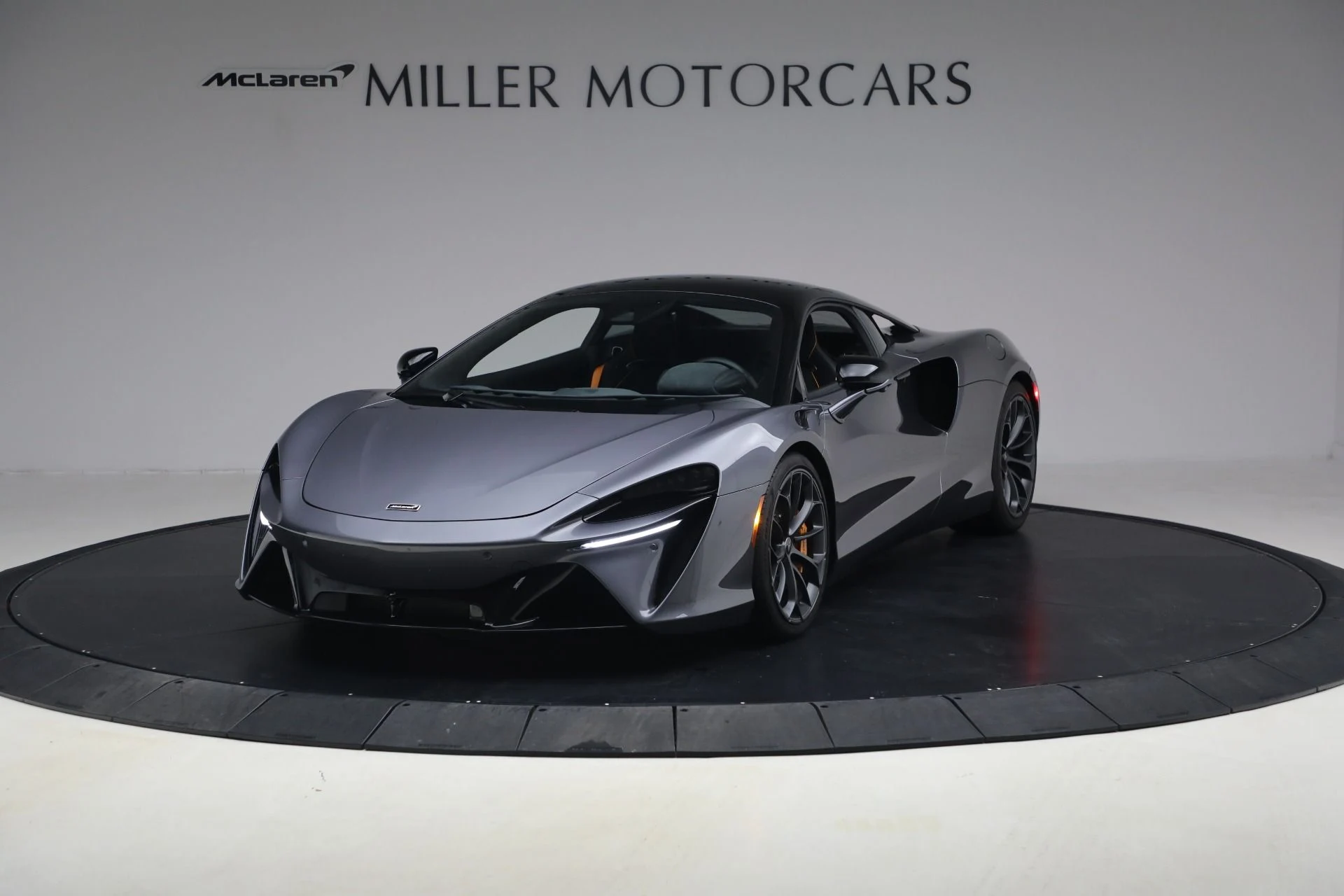 mph000_3043608327_Used_2024_Mc_Laren_Artura_Performance_054fe59c0b
