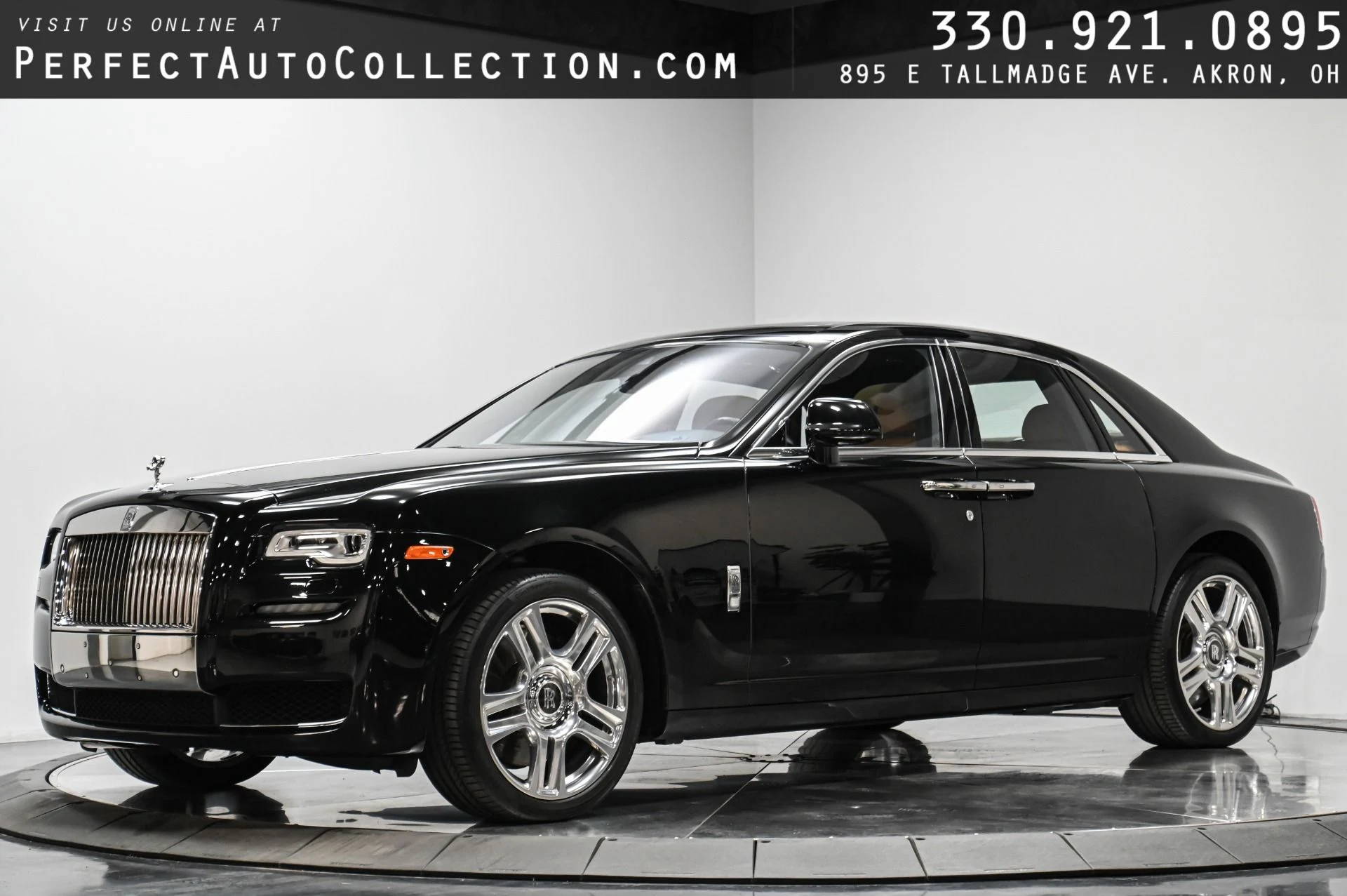 mph000_3056085864_Used_2015_Rolls_Royce_Ghost_Base_1723921602_9b99c07386