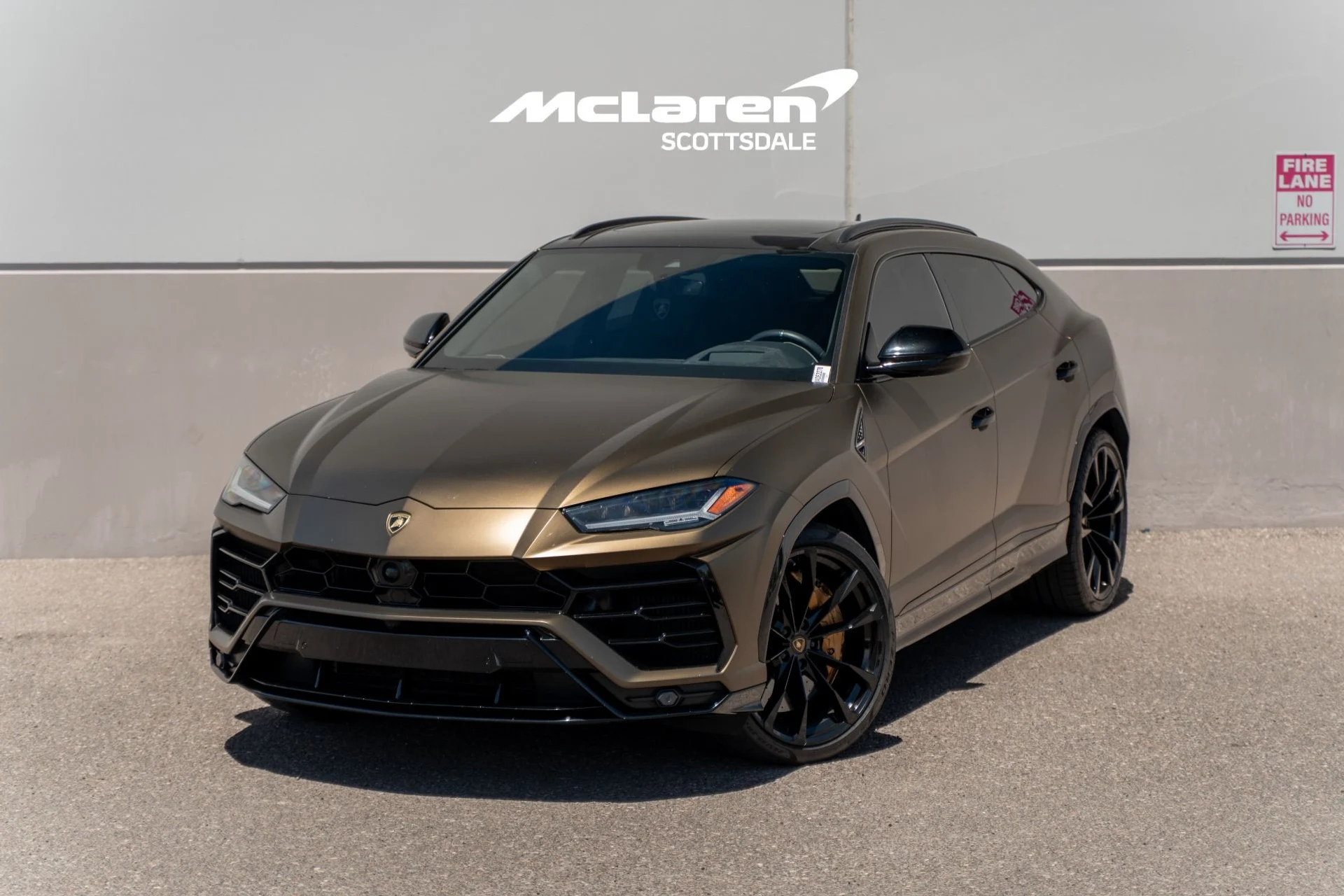 mph000_3065399903_Used_2021_LAMBORGHINI_URUS_1777648424_e3fff7be5e