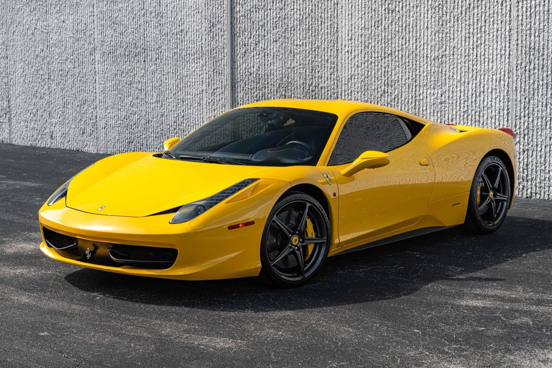mph000_3068971393_Used_2013_Ferrari_458_Italia_Collector_Grade_in_Giallo_Modena_Carbon_1707420389_6122481ced
