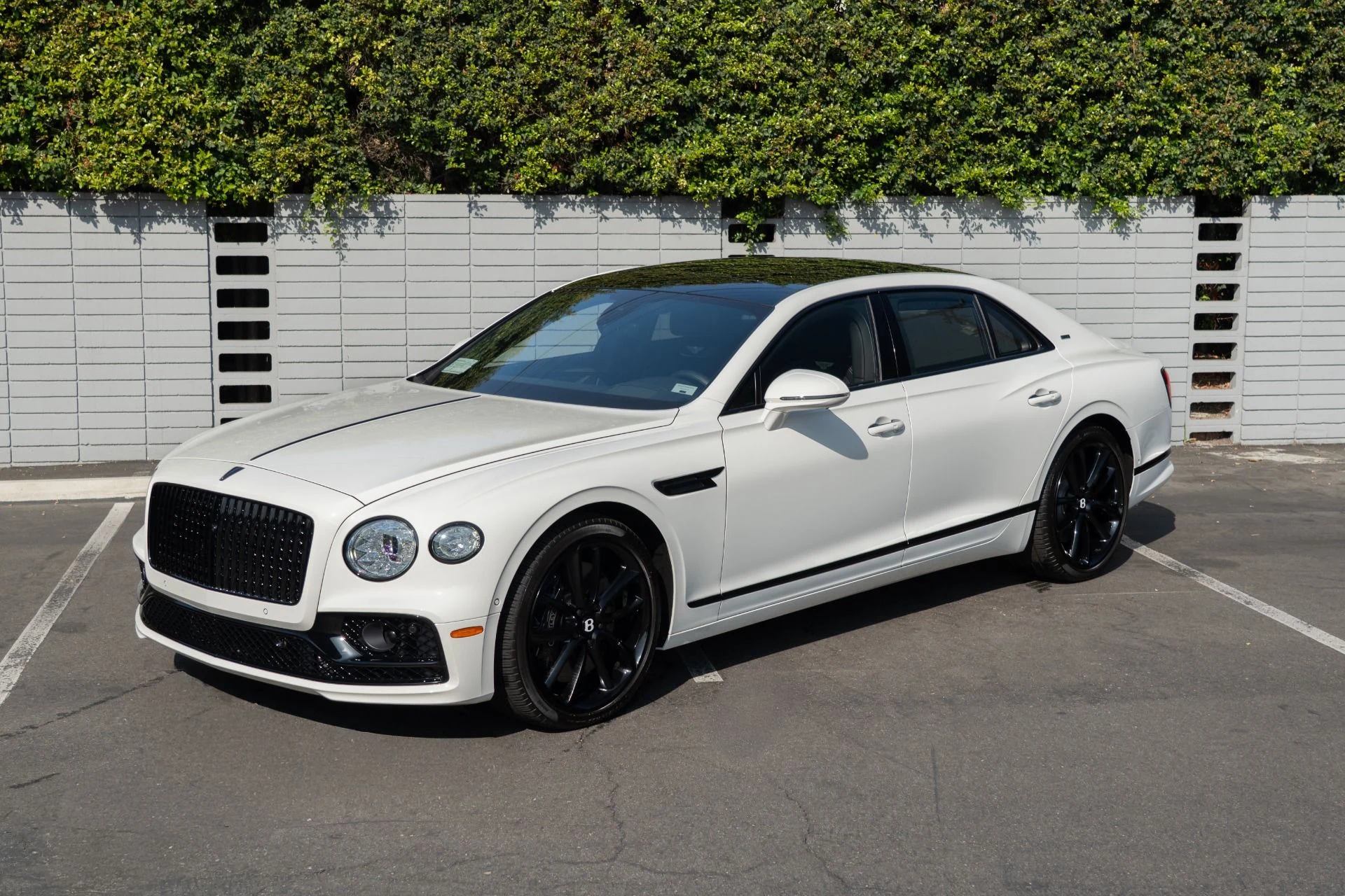 mph000_3088087998_Used_2024_Bentley_Flying_Spur_Edition_8_1757964707_f1e4448a6f
