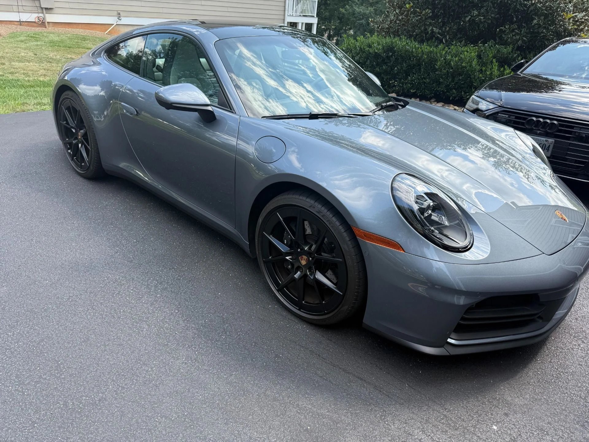 mph000_3101479959_Used_2025_Porsche_911_Carrera_1754436491_1ef9c618e3