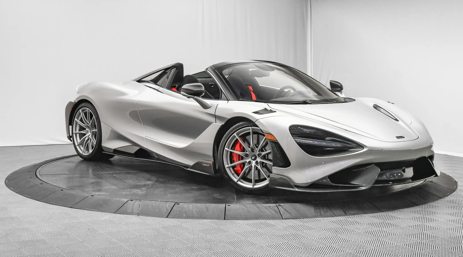 mph000_312068581_Used_2022_Mc_Laren_765_LT_1755763678_f6a5e9d8e2