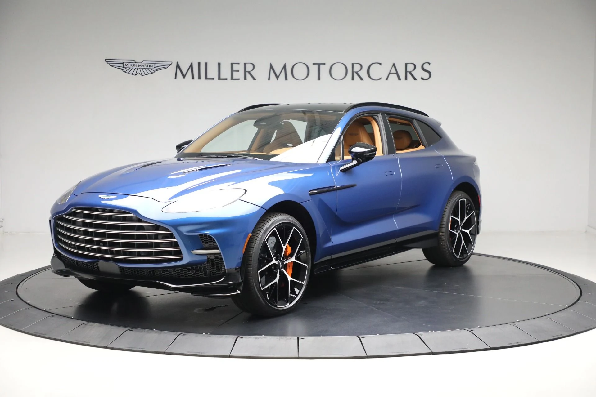 mph000_3128266814_New_2025_Aston_Martin_DBX_707_82cc45a858
