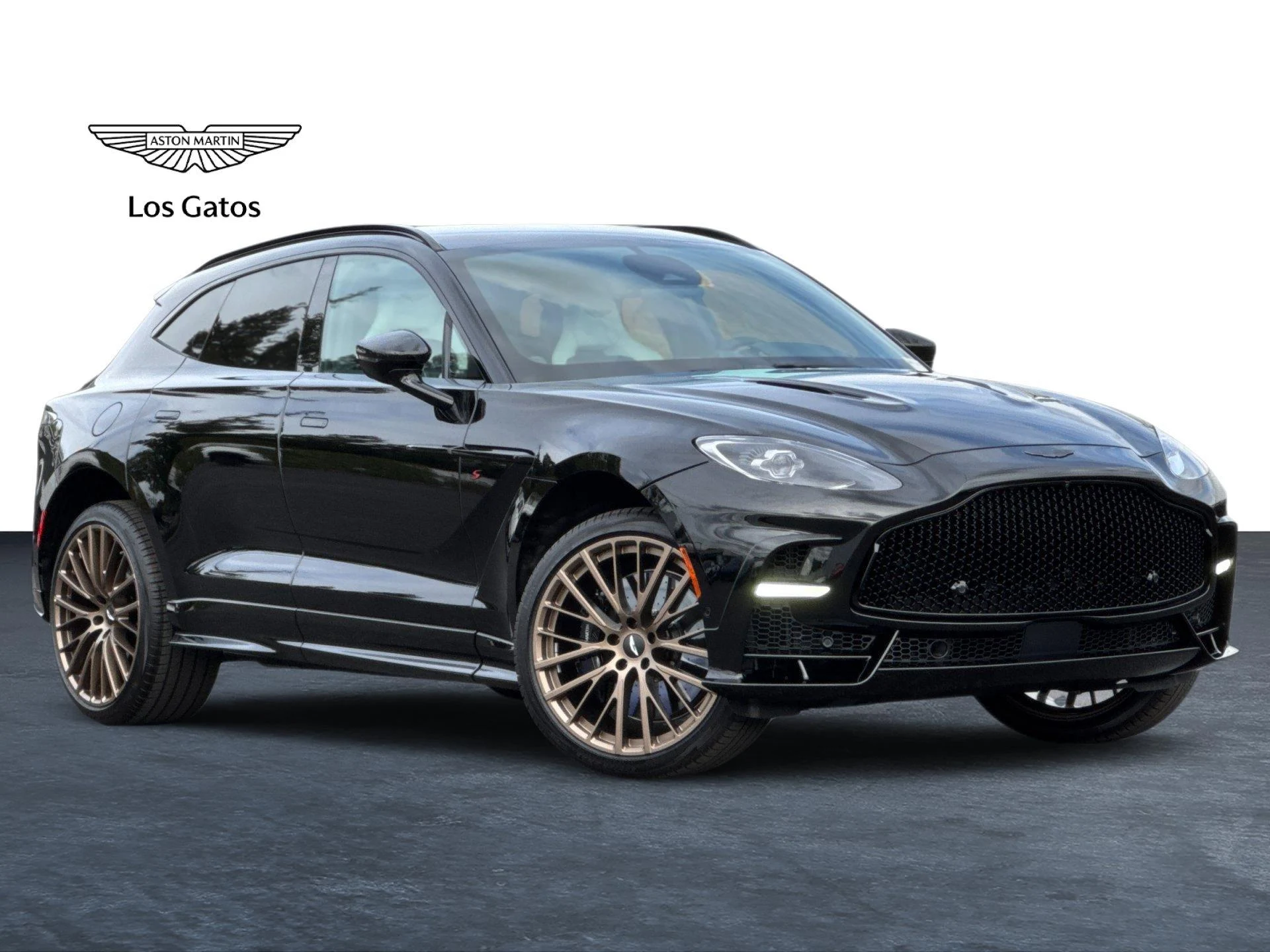mph000_3136488254_New_2026_Aston_Martin_DBX_S_1793357261_ac10900dc0