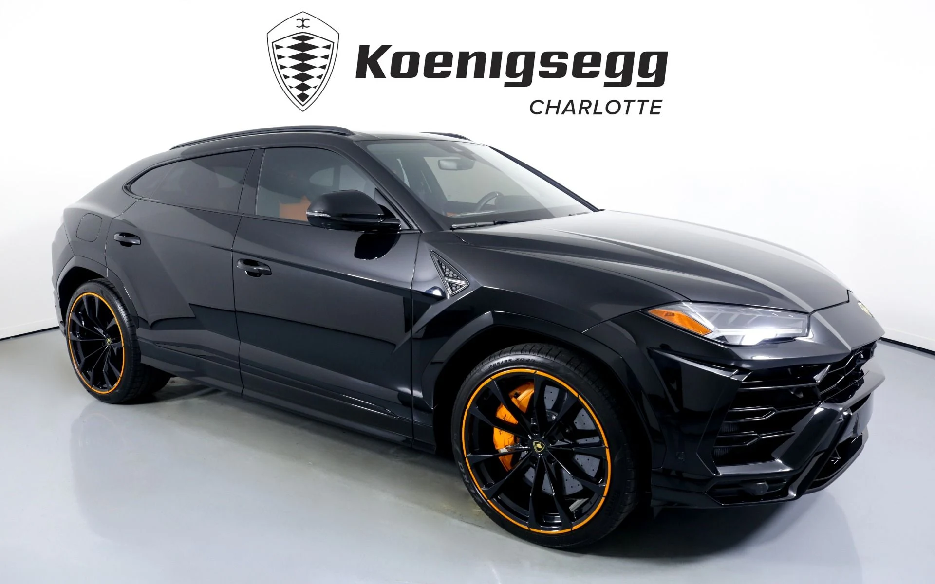 mph000_3150136586_Used_2021_Lamborghini_Urus_1675553010_1ddf56a89f