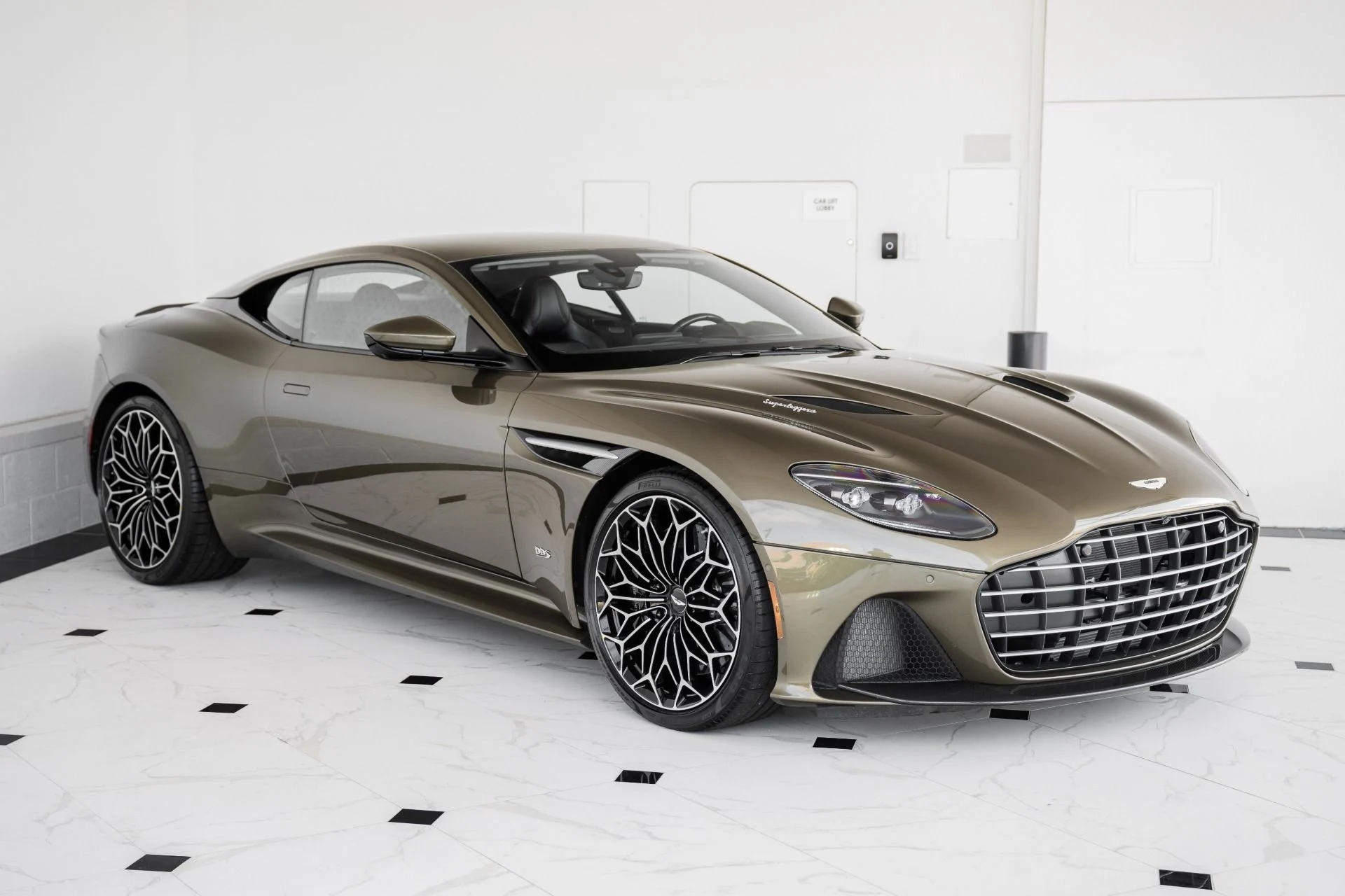 mph000_3151879052_Used_2020_Aston_Martin_DBS_Superleggera_007_OHMSS_Edition_1679175725_35b5bbe886