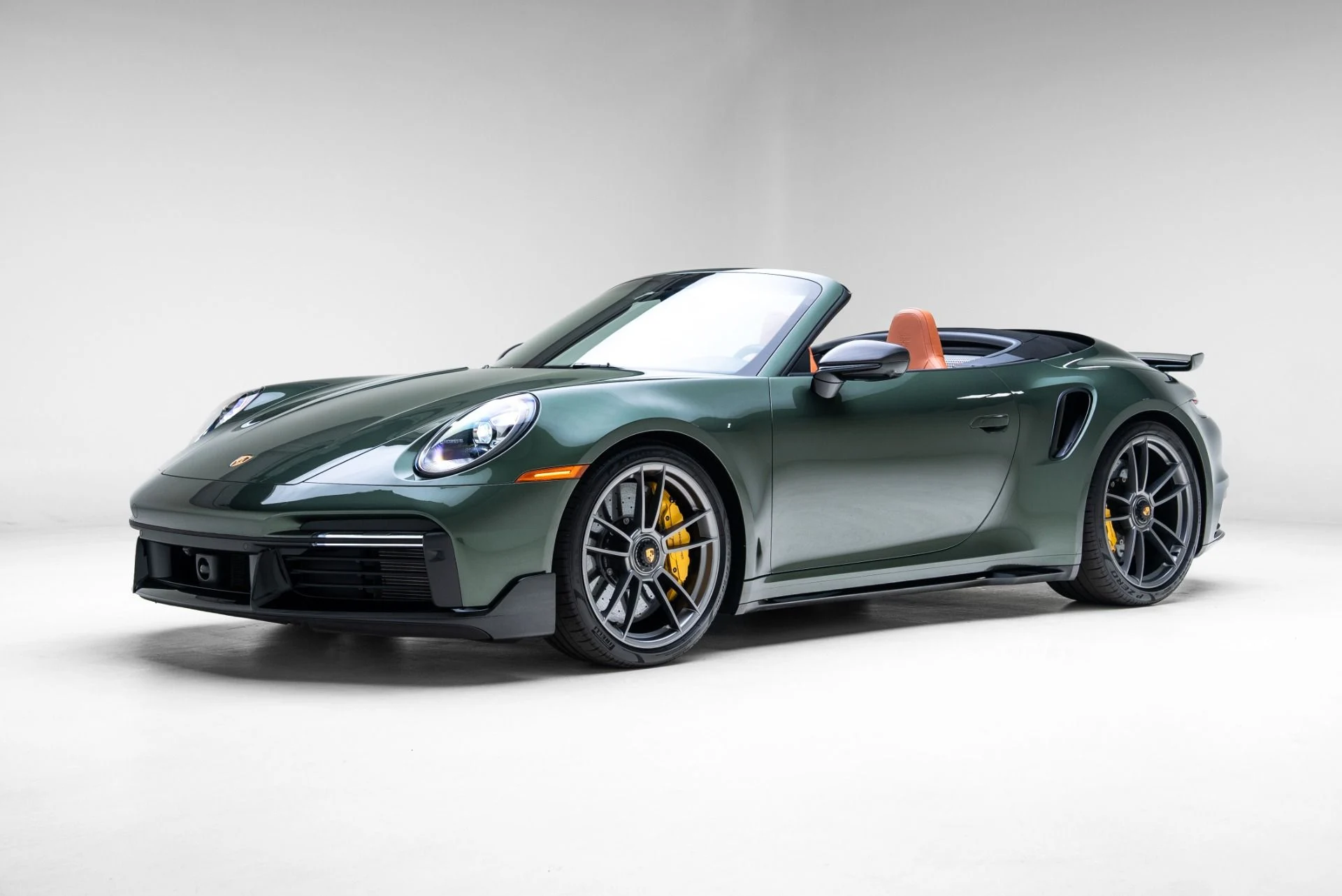 mph000_3156749613_Used_2024_Porsche_911_Turbo_S_Cab_1775066546_af2c0bb500