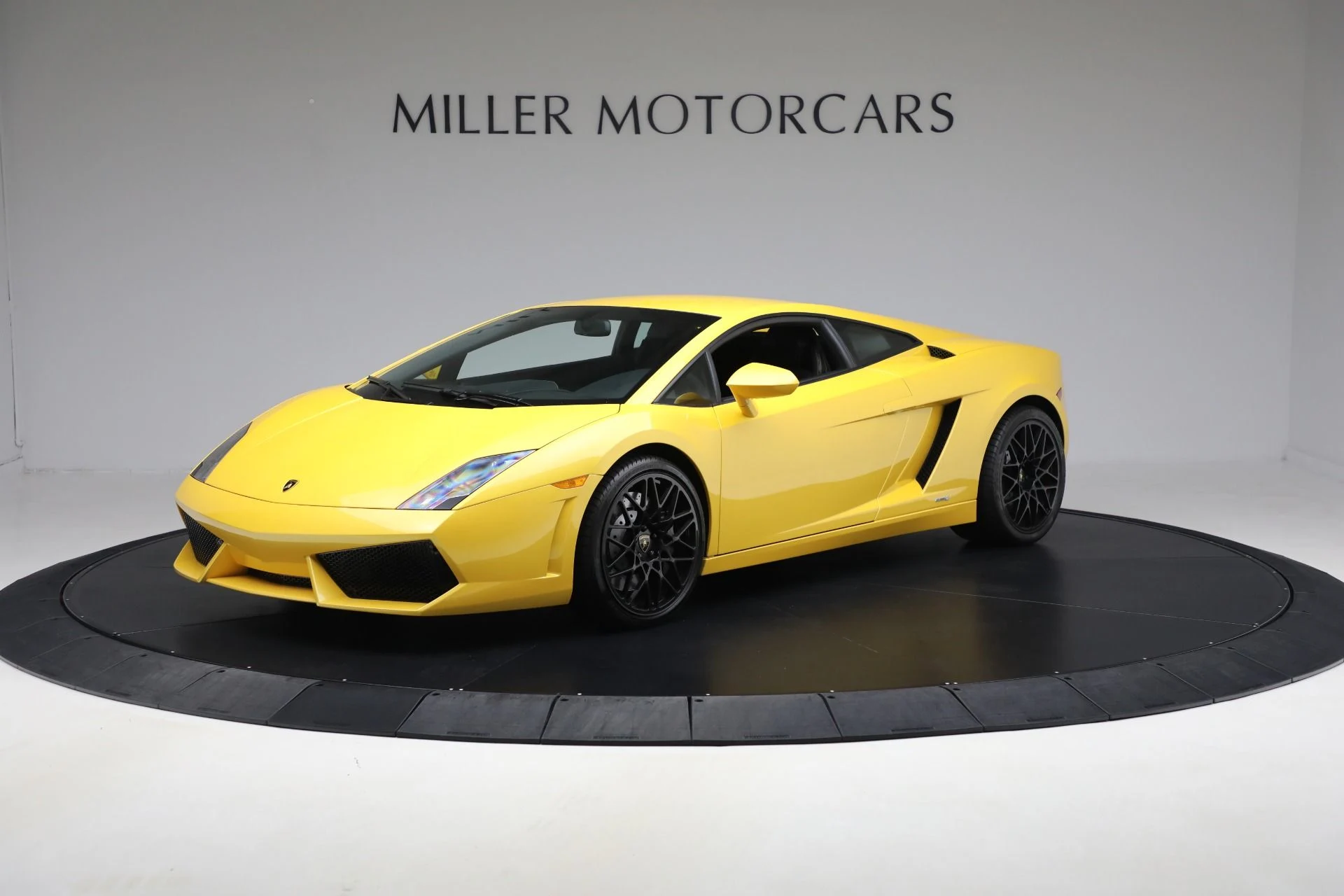 mph000_3159868196_Used_2011_Lamborghini_Gallardo_LP_550_2_46408452d0