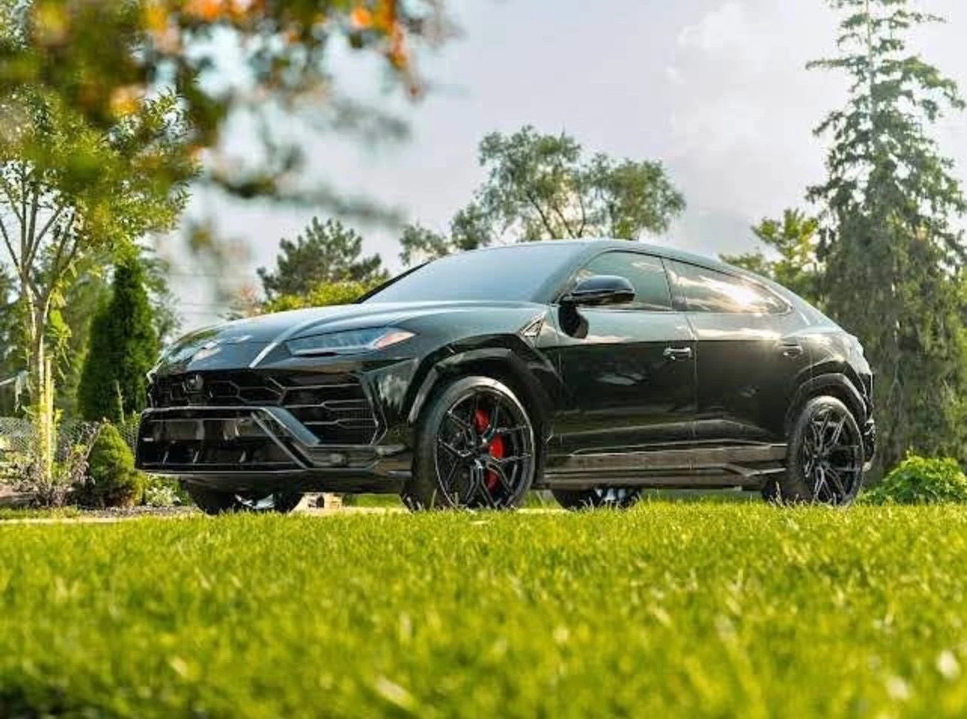 mph000_3164838706_Used_2020_Lamborghini_Urus_1757017014_cc45f47f2c
