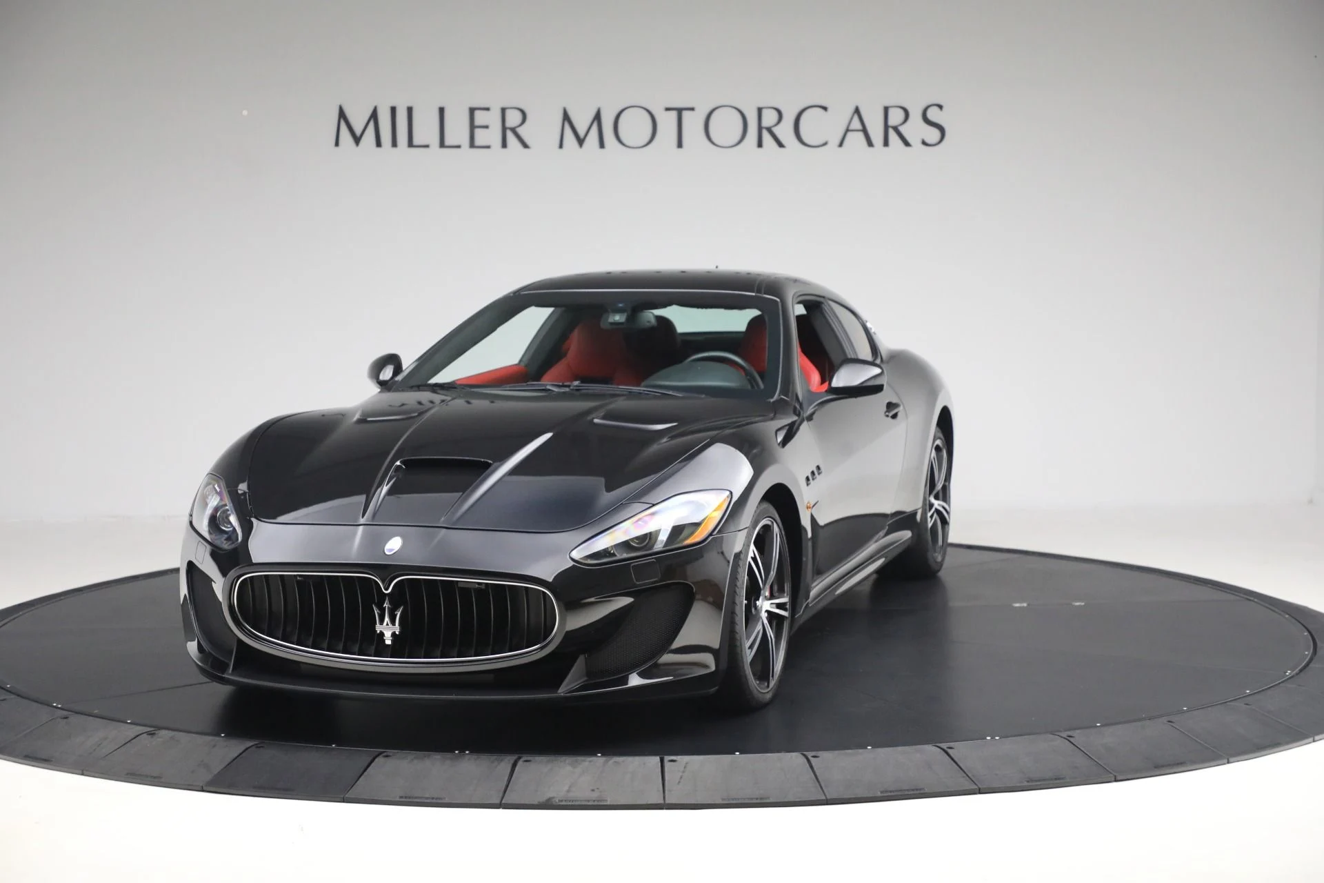 mph000_3164847199_Used_2015_Maserati_Gran_Turismo_MC_1760545652_98ba902824