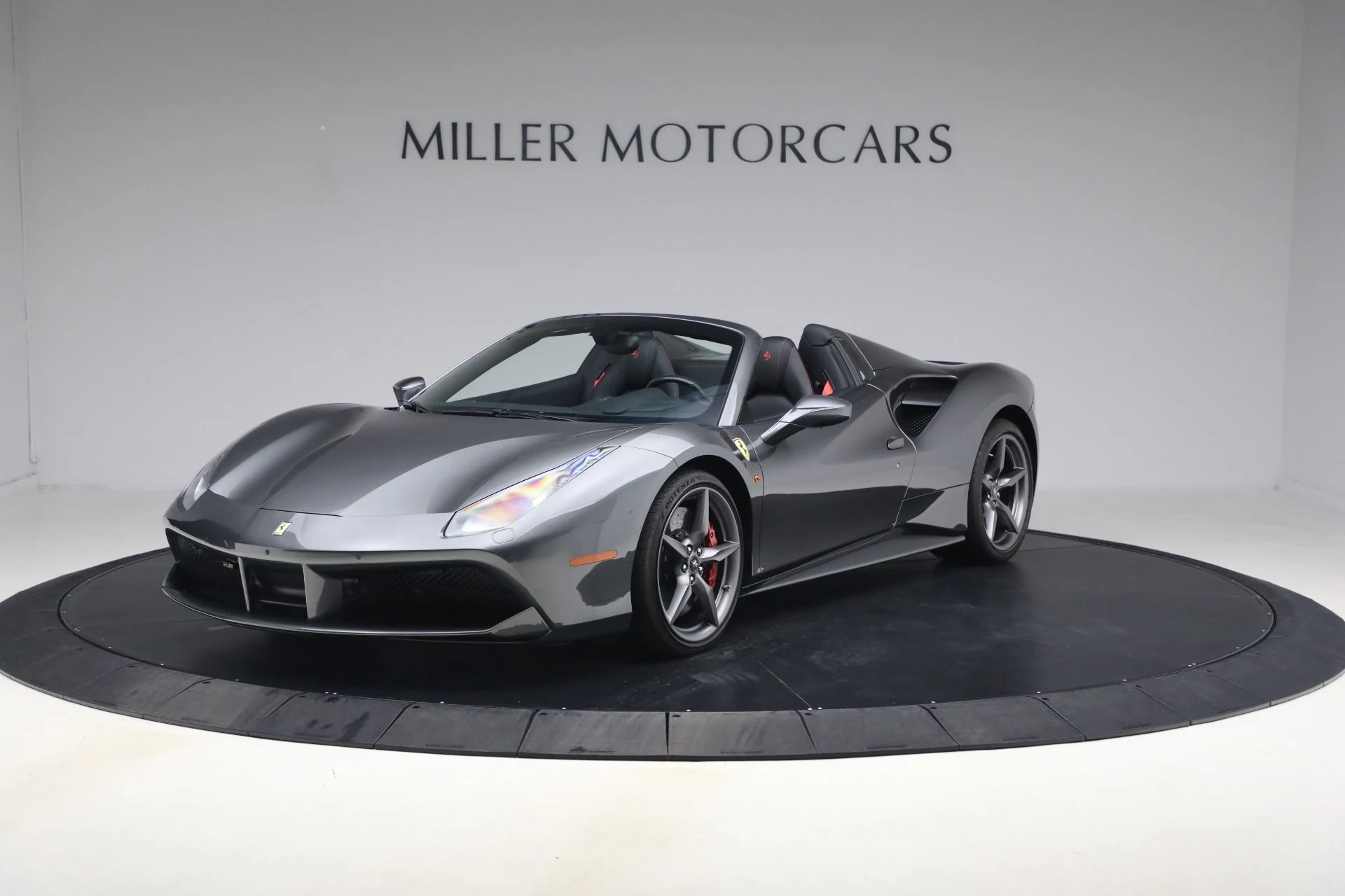 mph000_3176489380_Used_2018_Ferrari_488_Spider_1774552215_03248c090b