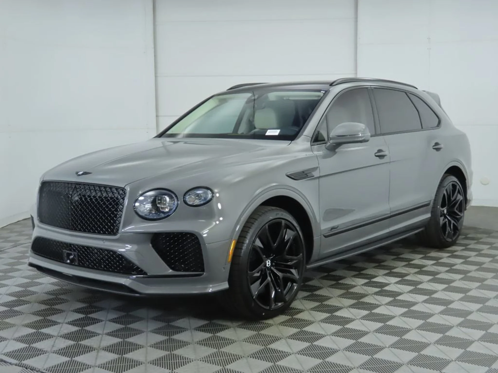 mph000_3215711722_new_2026_bentley_bentayga_8119_22950936_1_1024_b7adfd047a