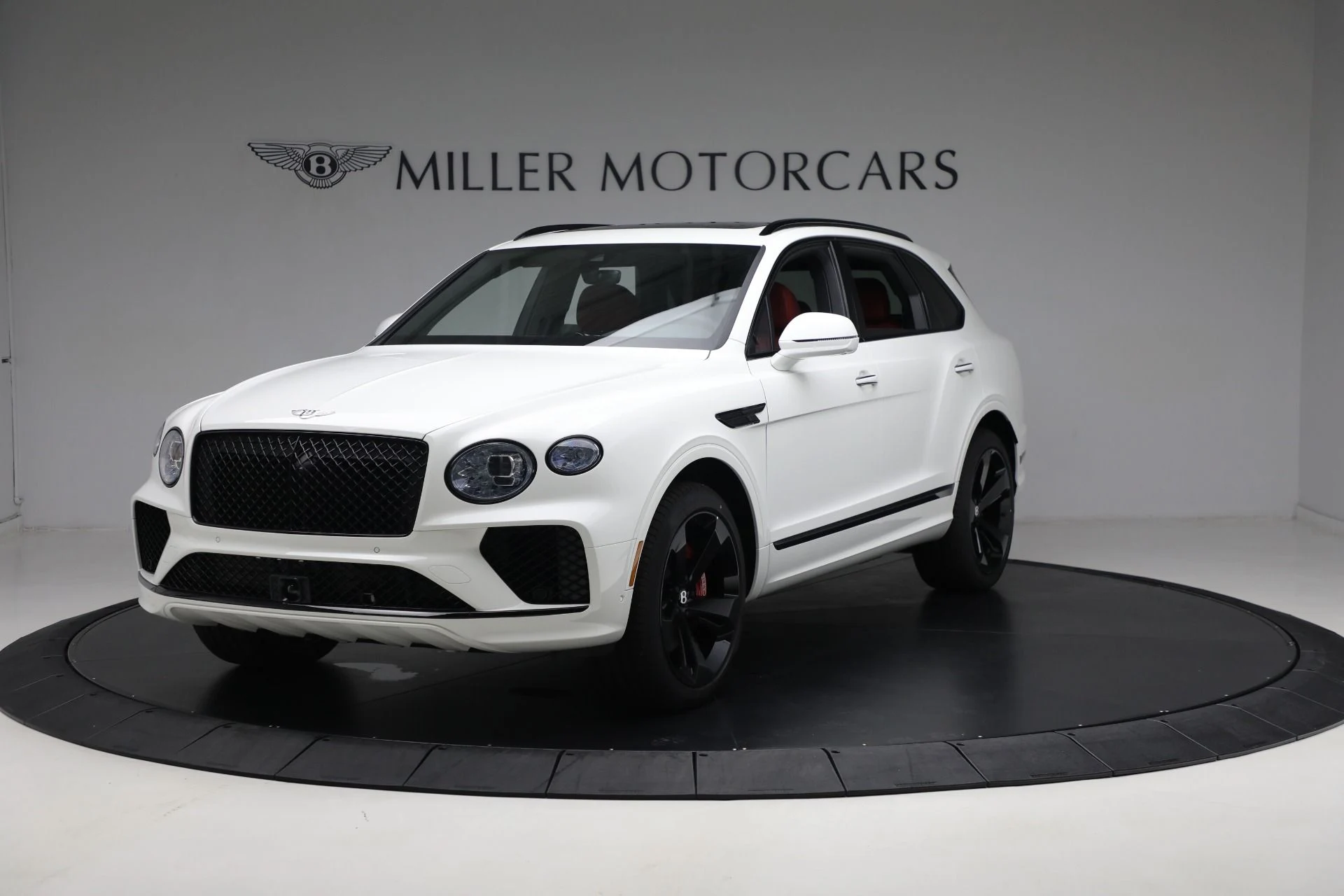 mph000_3216512652_New_2025_Bentley_Bentayga_V8_8e2bdf27c8