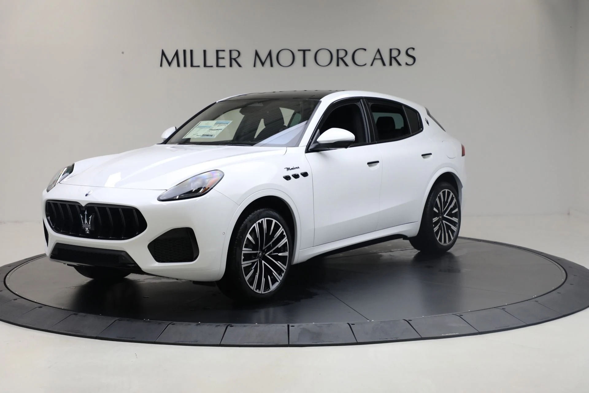 mph000_3230048189_New_2025_Maserati_Grecale_Modena_1761853714_e760616268