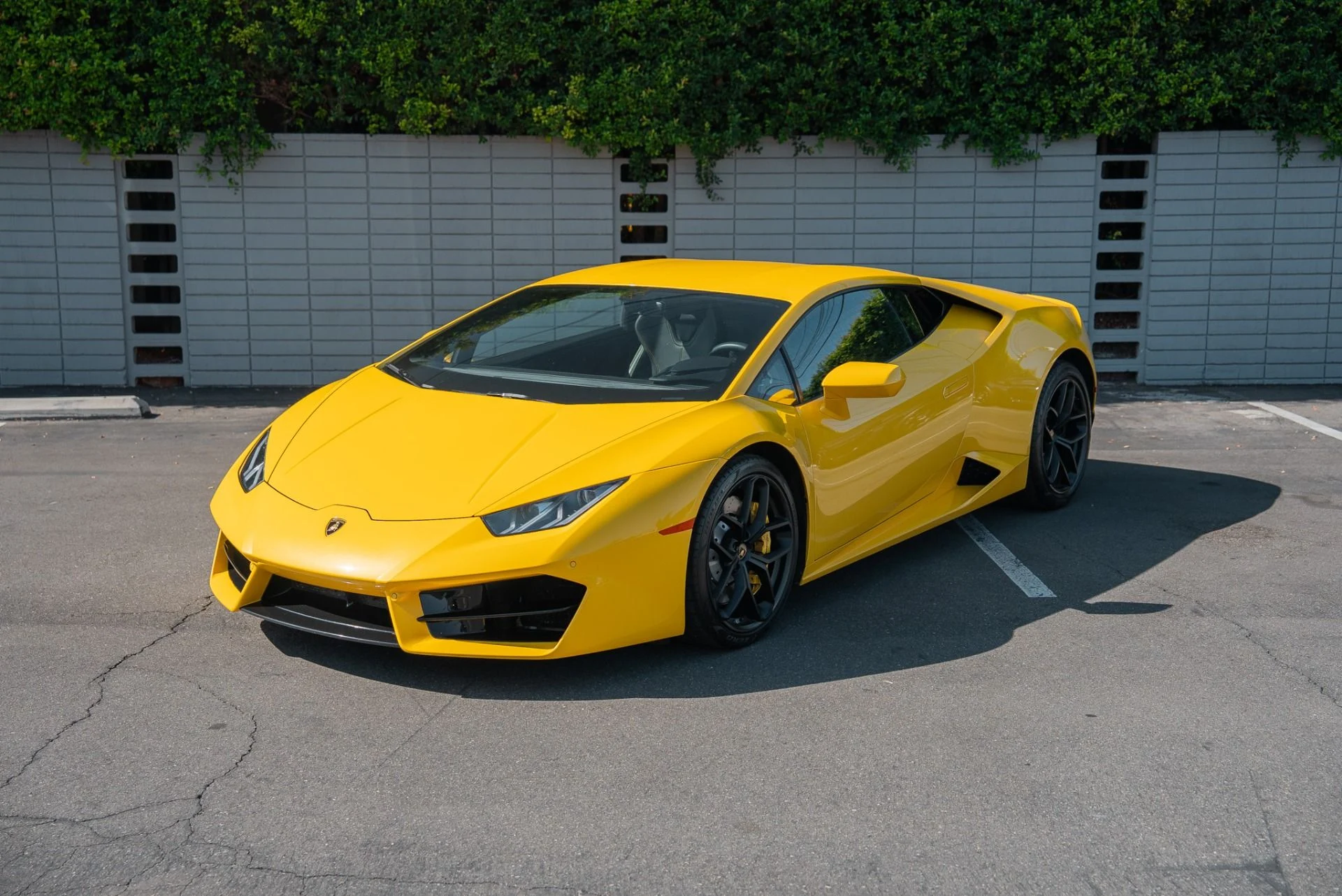 mph000_325087633_Used_2018_Lamborghini_Huracan_LP_580_2_1762289056_5c8979f61b