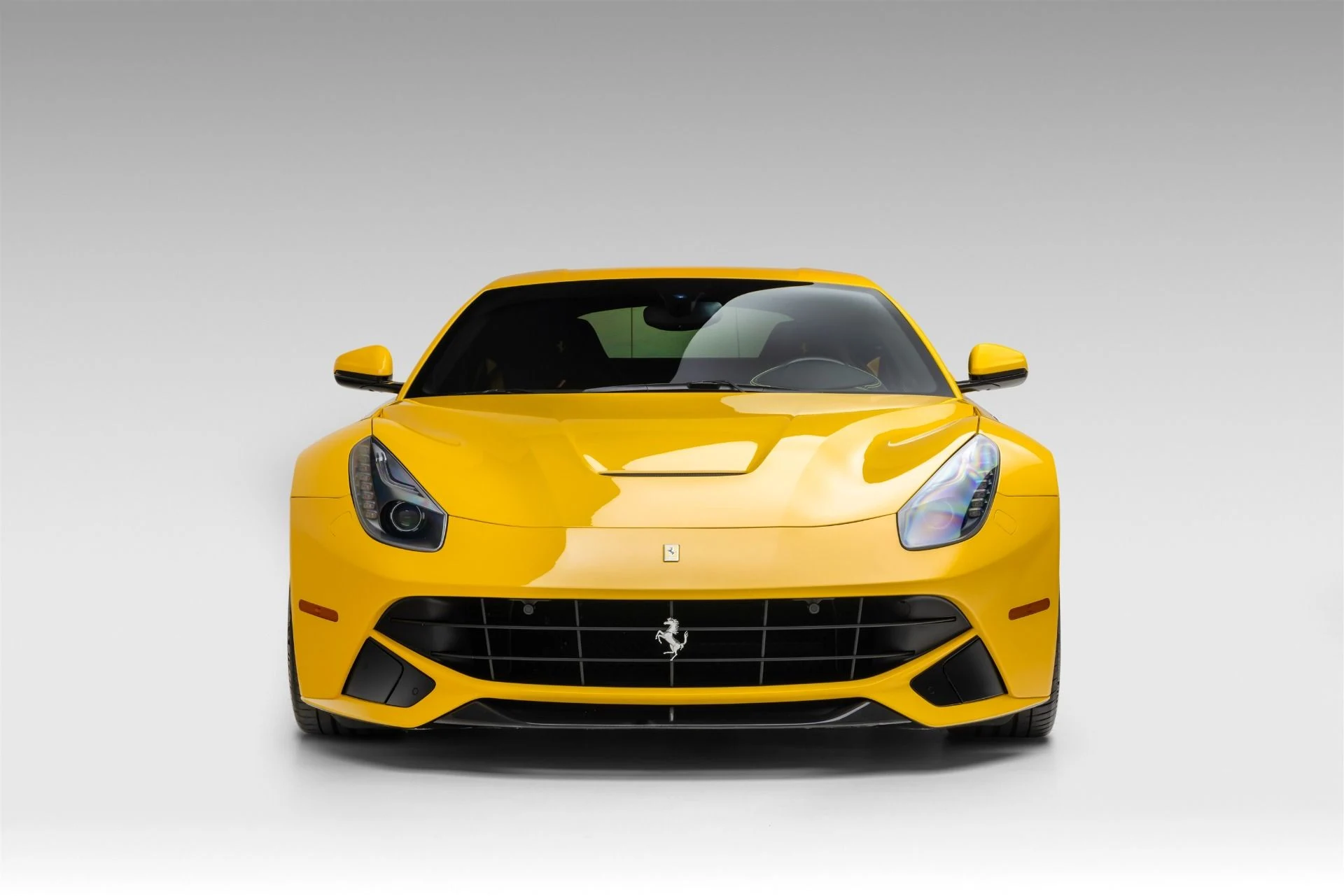 mph000_3255974808_Used_2014_Ferrari_F12berlinetta_1766171664_aed4073b38