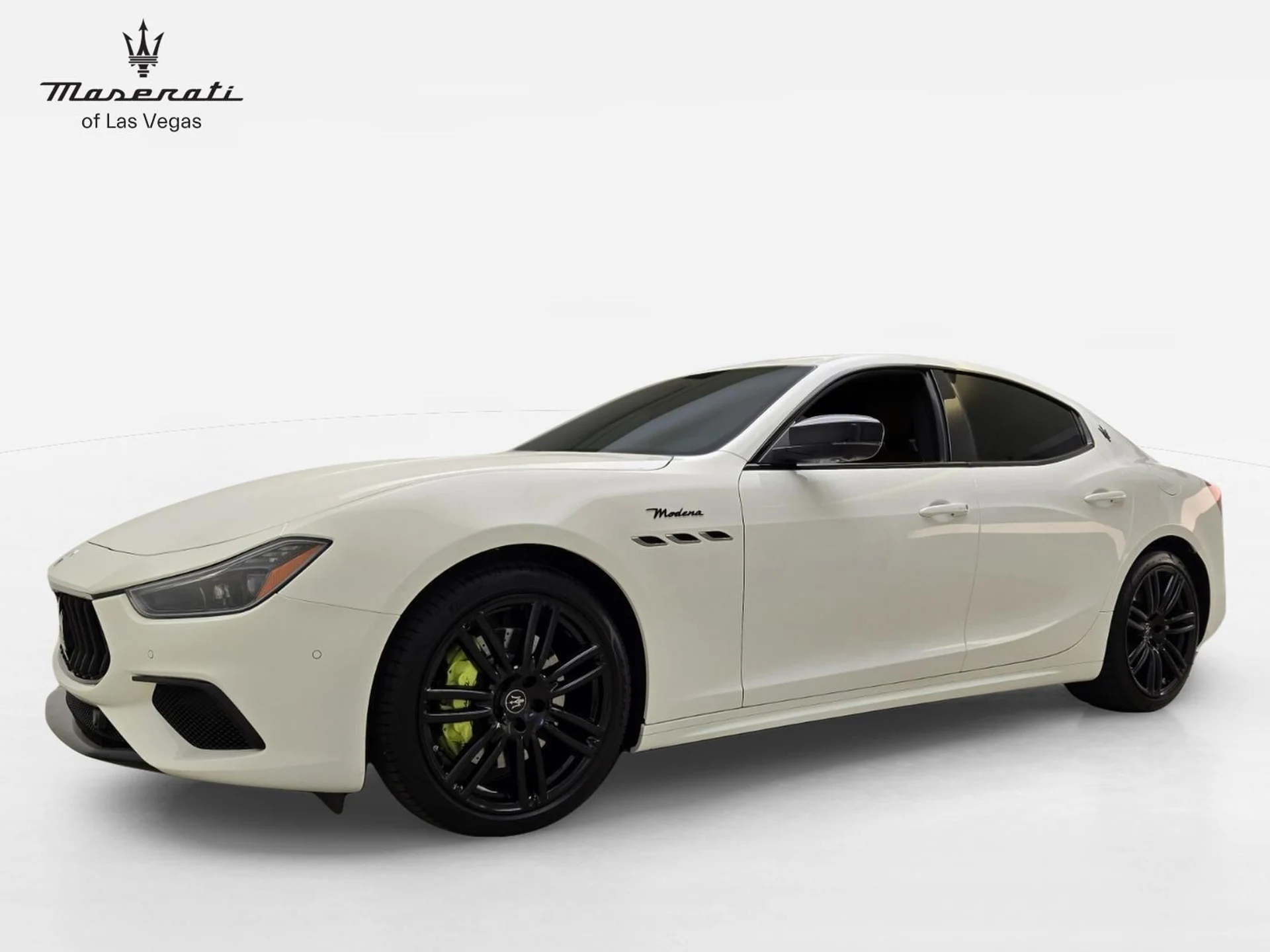 mph000_3269833491_Used_2023_Maserati_Ghibli_Modena_1790660292_144842b19d