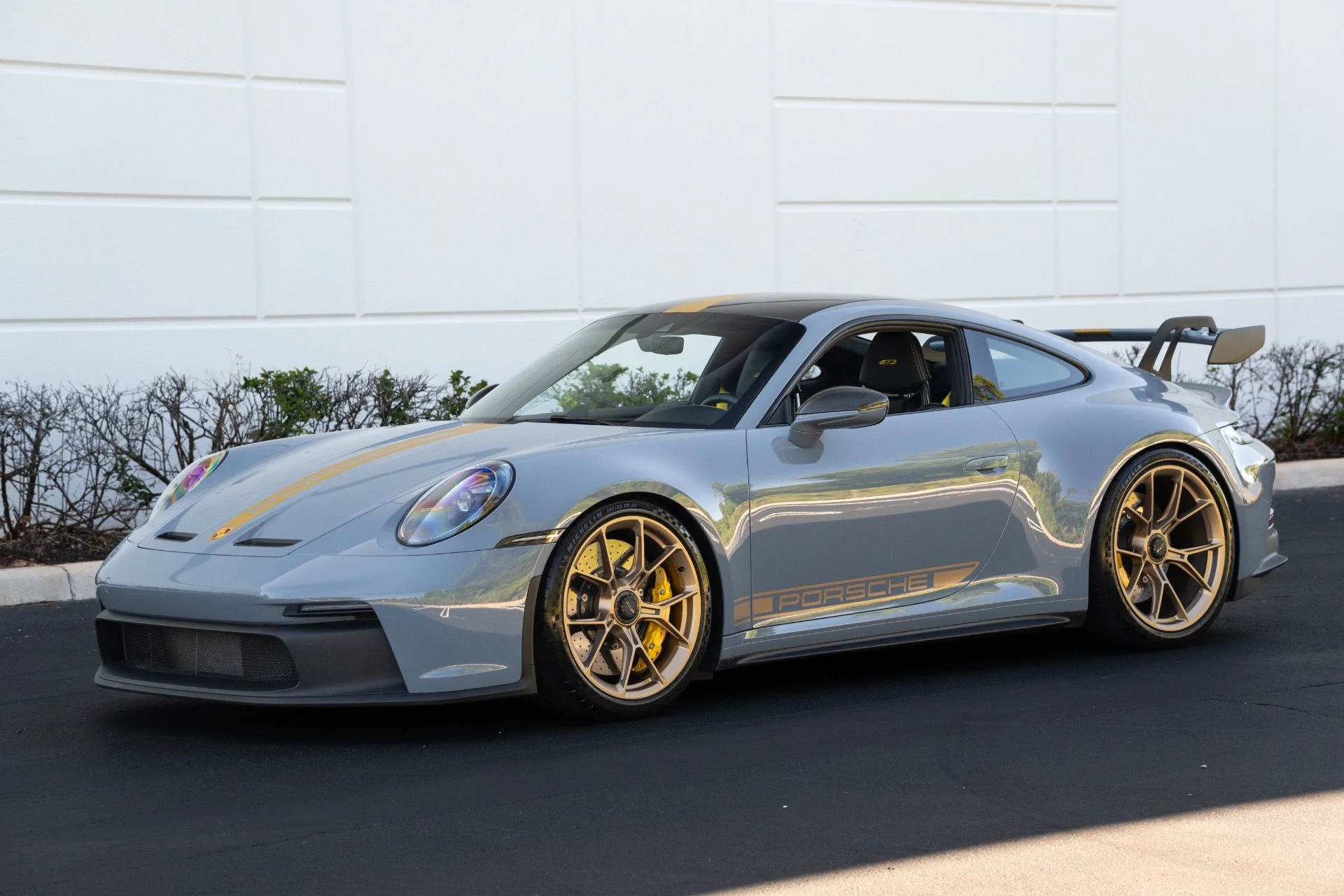 mph000_3293809989_Used_2023_Porsche_911_GT_3_1777402484_4f46d42830