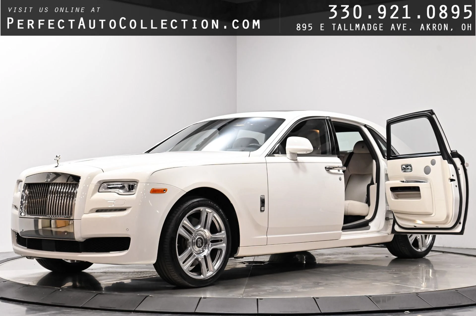 mph000_3298302858_Used_2017_Rolls_Royce_Ghost_Base_1793114215_2a120fbb0d