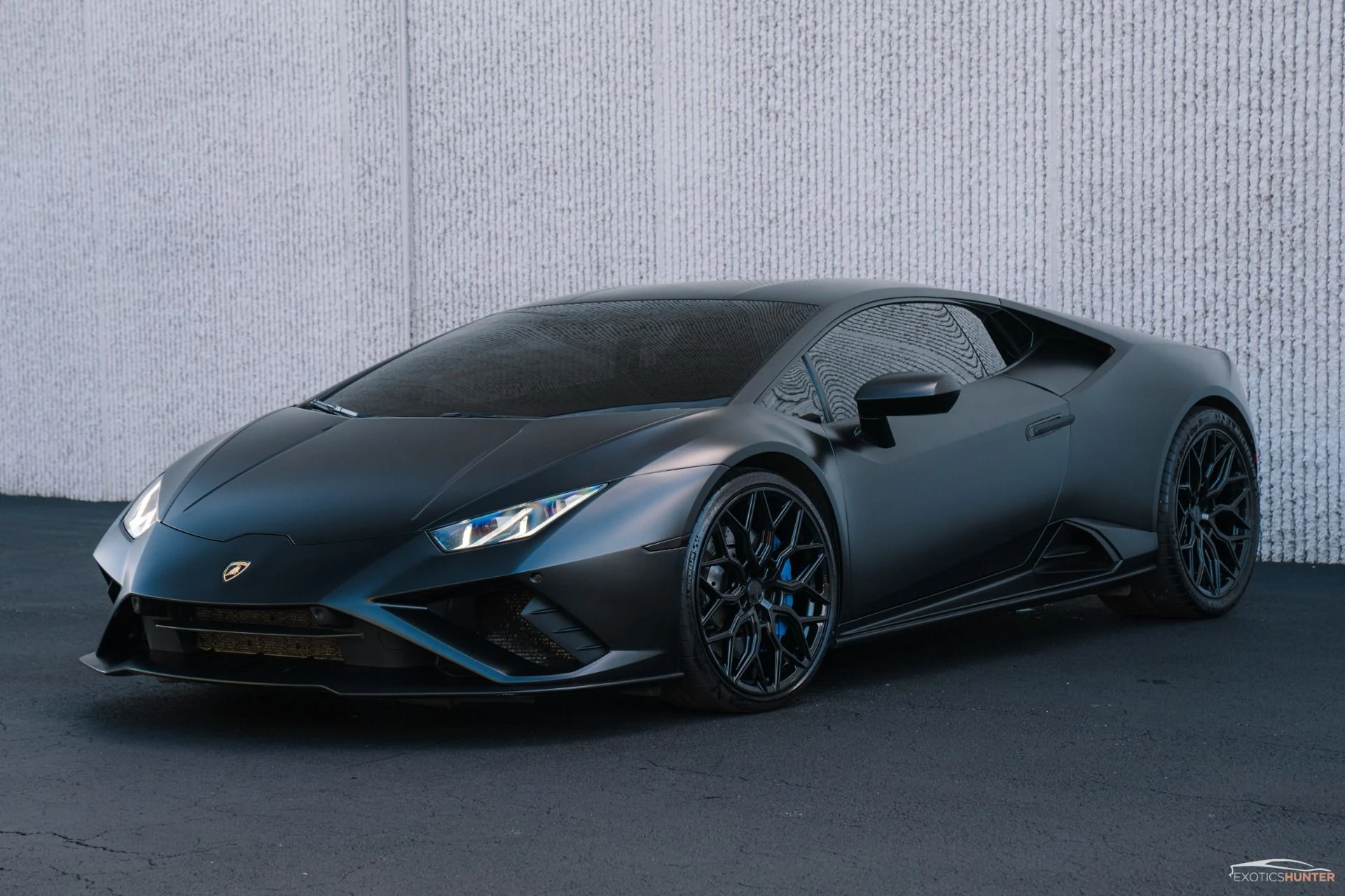 mph000_3306362454_Used_2020_Lamborghini_Huracan_EVO_in_Nero_Helena_w_FULL_Stealth_PPF_Blue_Interior_Vossen_Wheels_1743710386_1e924ad82e