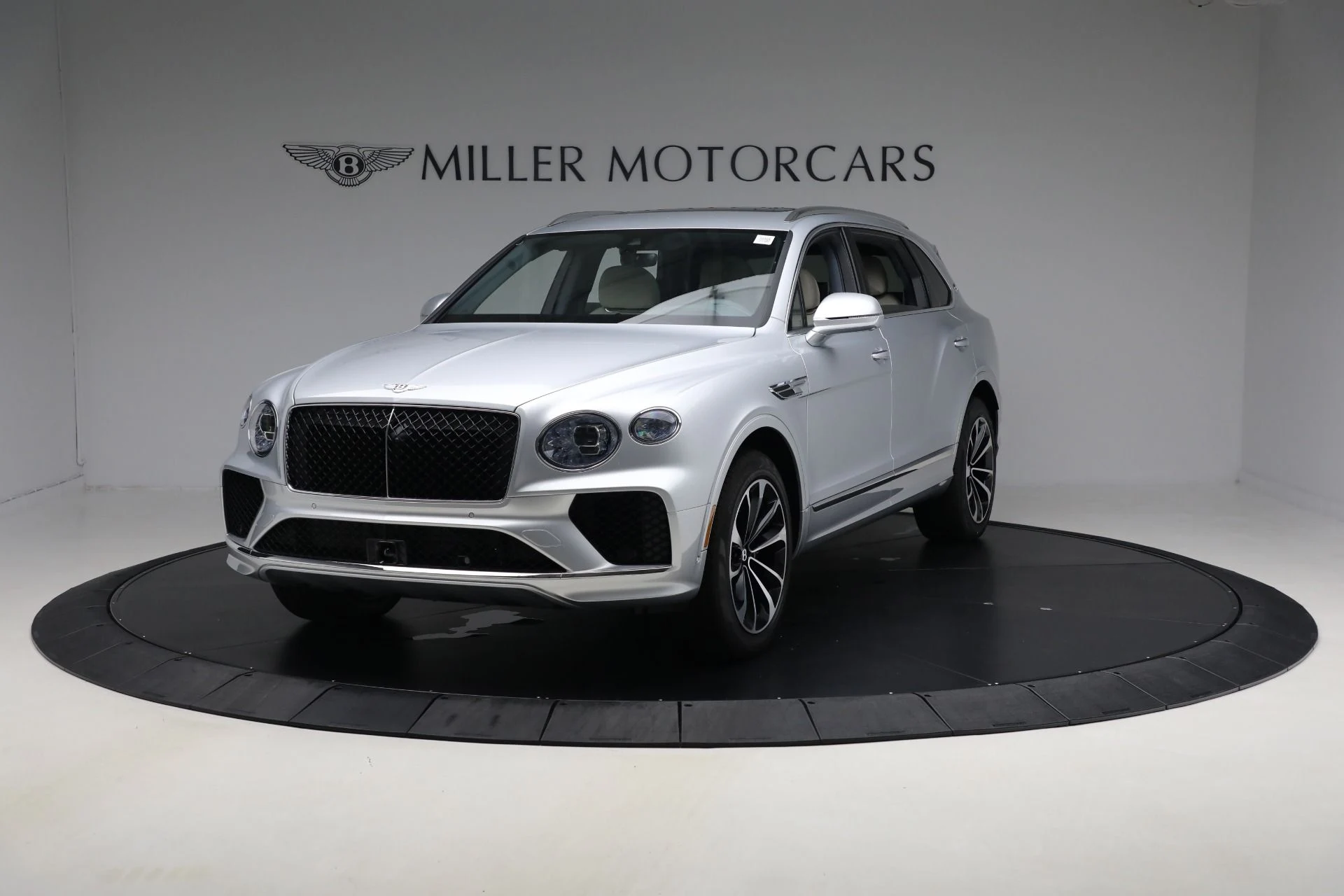 mph000_3311599530_New_2025_Bentley_Bentayga_EWB_V8_d51757a608