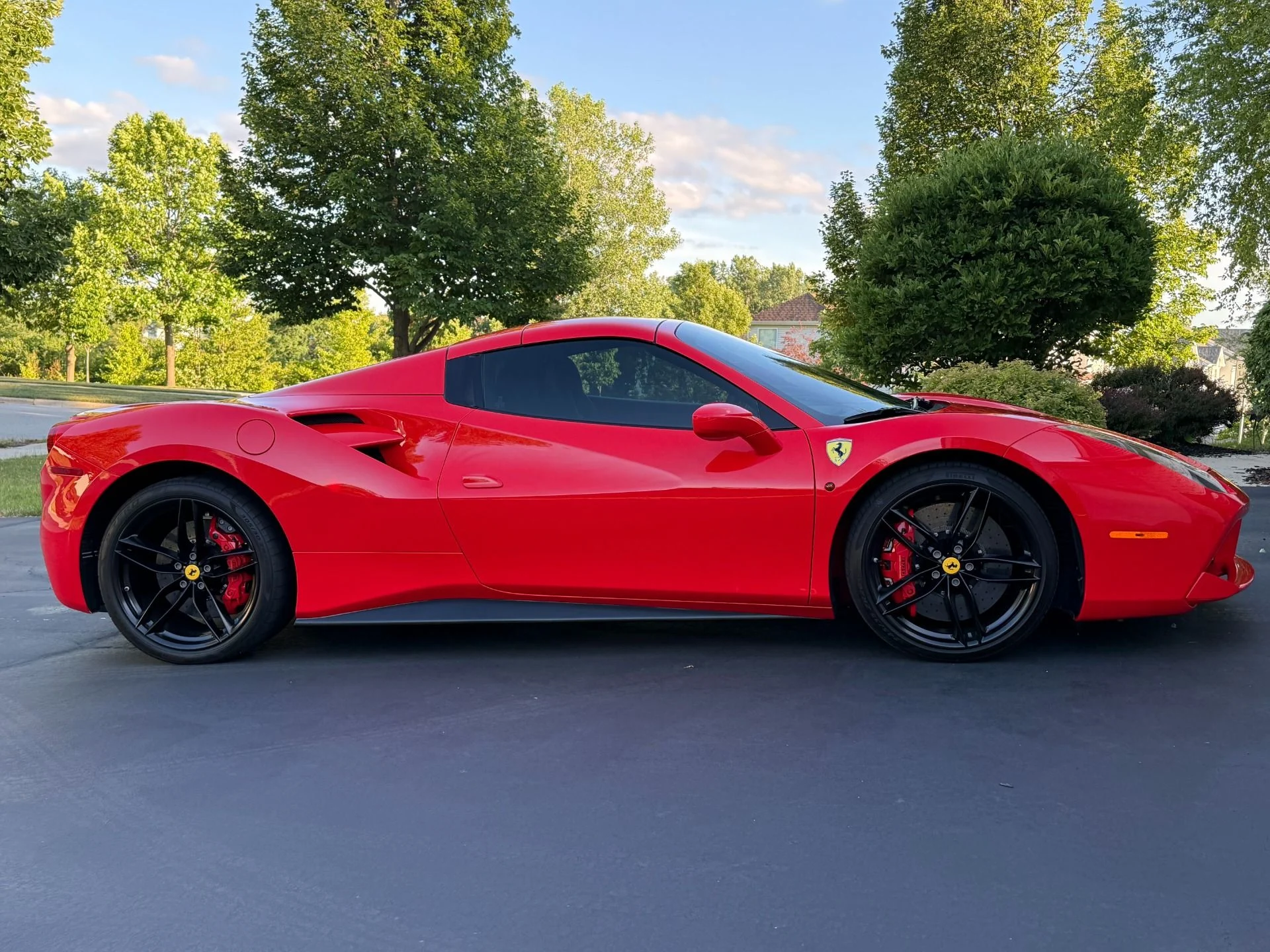 mph000_334495515_Used_2018_Ferrari_488_Spider_1752615316_2f3e0578f2