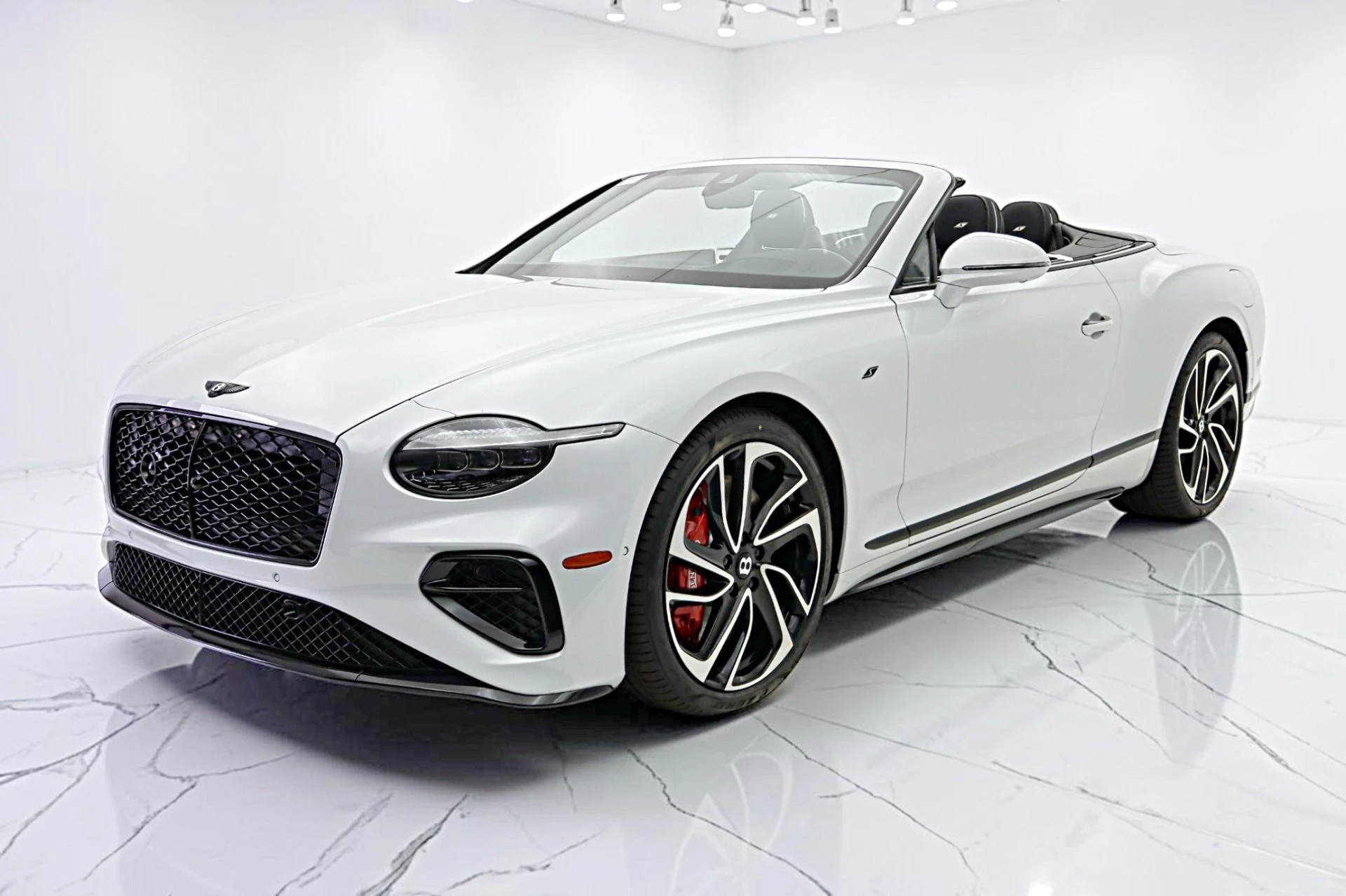 mph000_3347792867_New_2026_Bentley_Continental_GTC_S_3441e5bee2